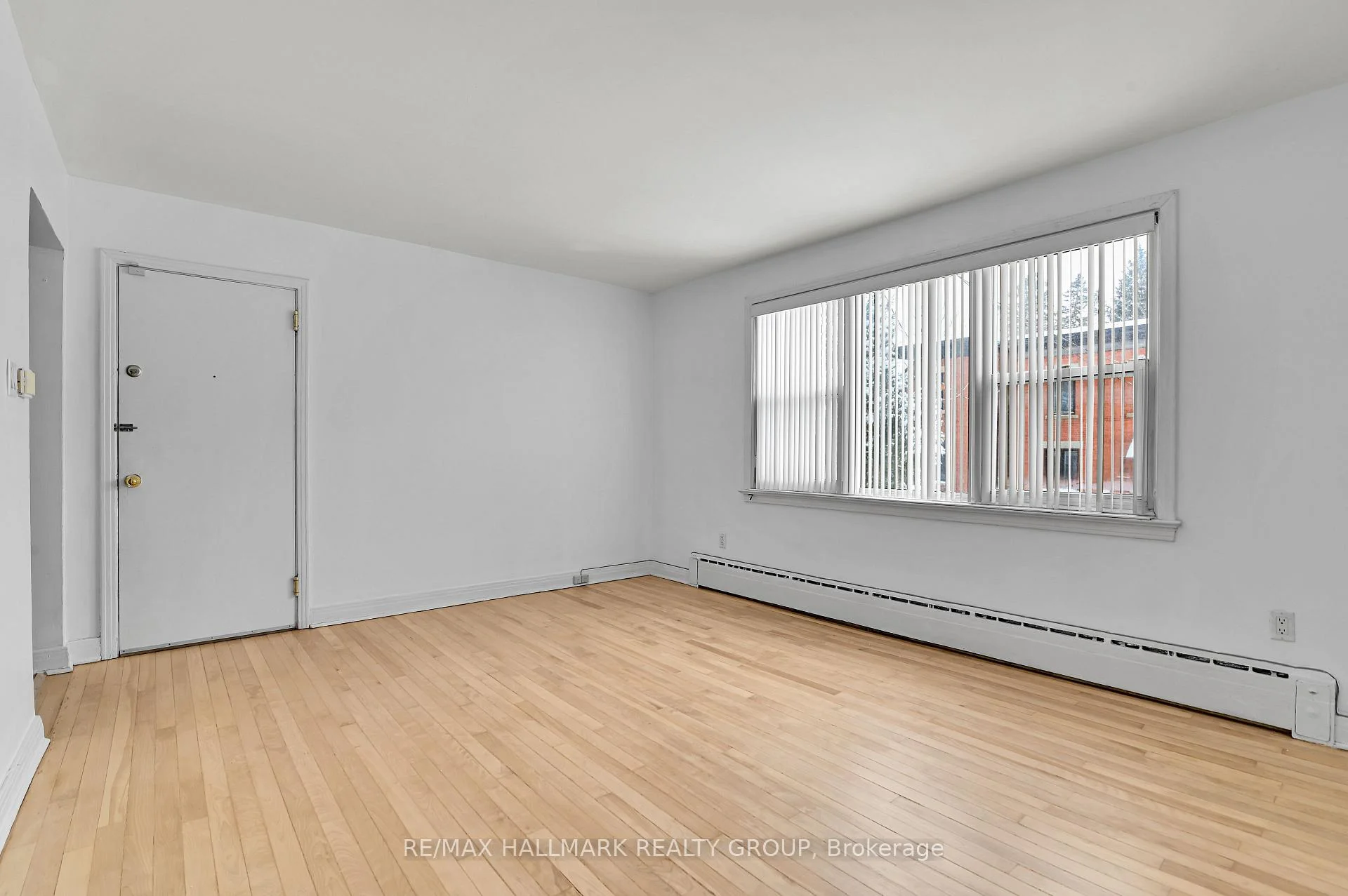 Photo 12 of Unit Unit 2, 55 Ivy Crescent, Ottawa, Lindenlea — HOMEH
