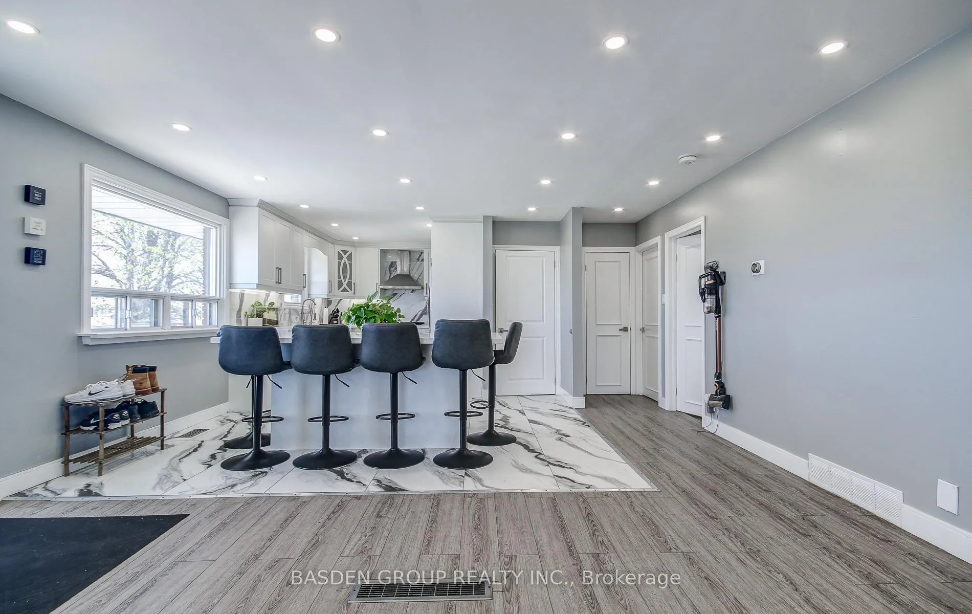 Photo 4 of 545 Wist Road, King, Rural King — HOMEH