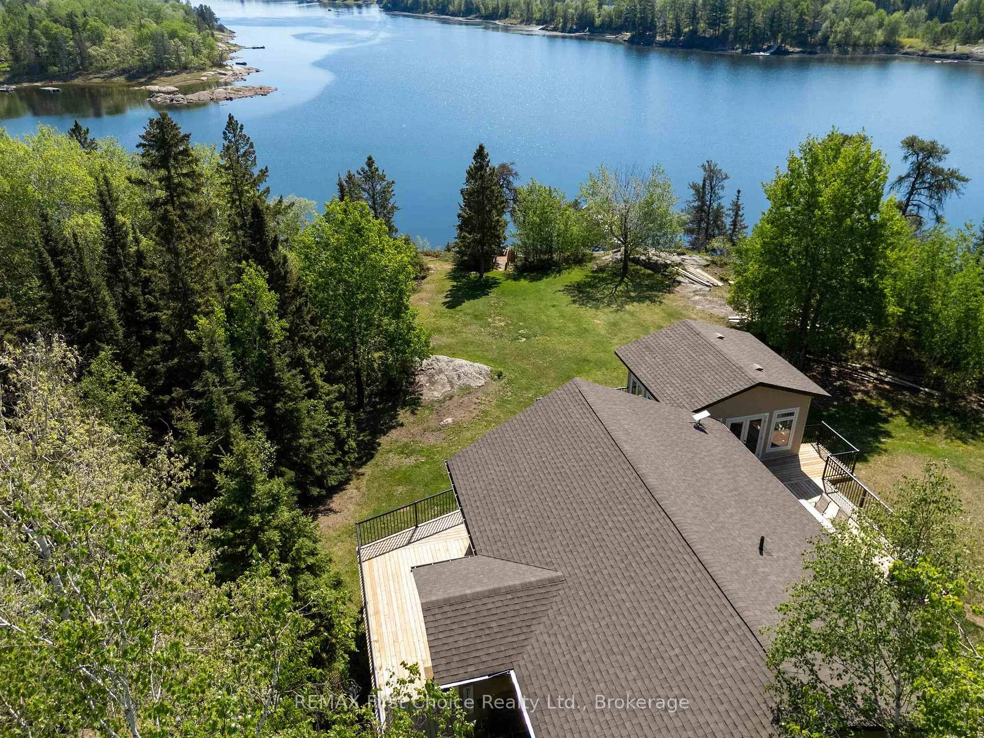 Photo 4 of 220D Phantom Drive, Kenora, Keewatin — HOMEH