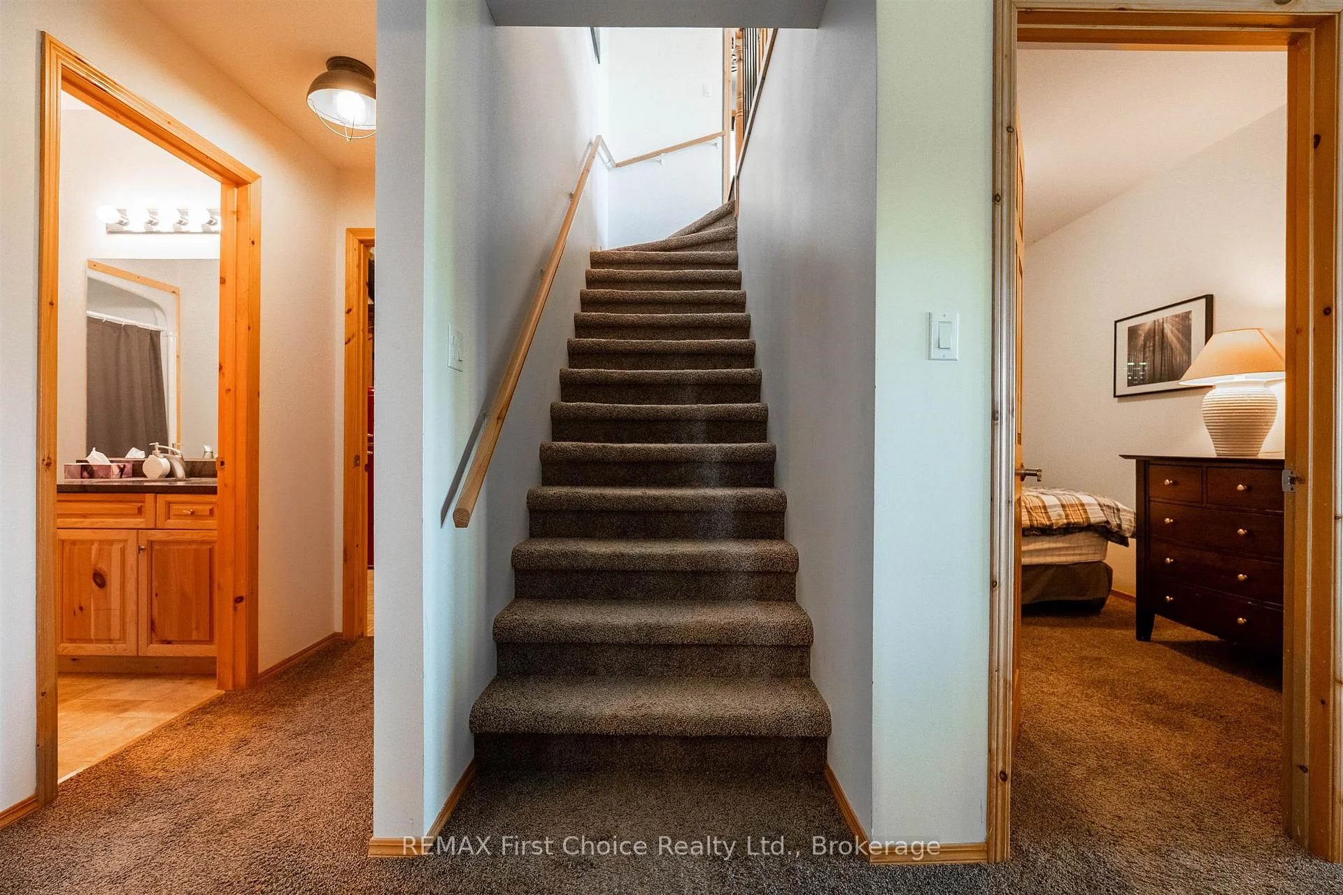 Photo 28 of 220D Phantom Drive, Kenora, Keewatin — HOMEH