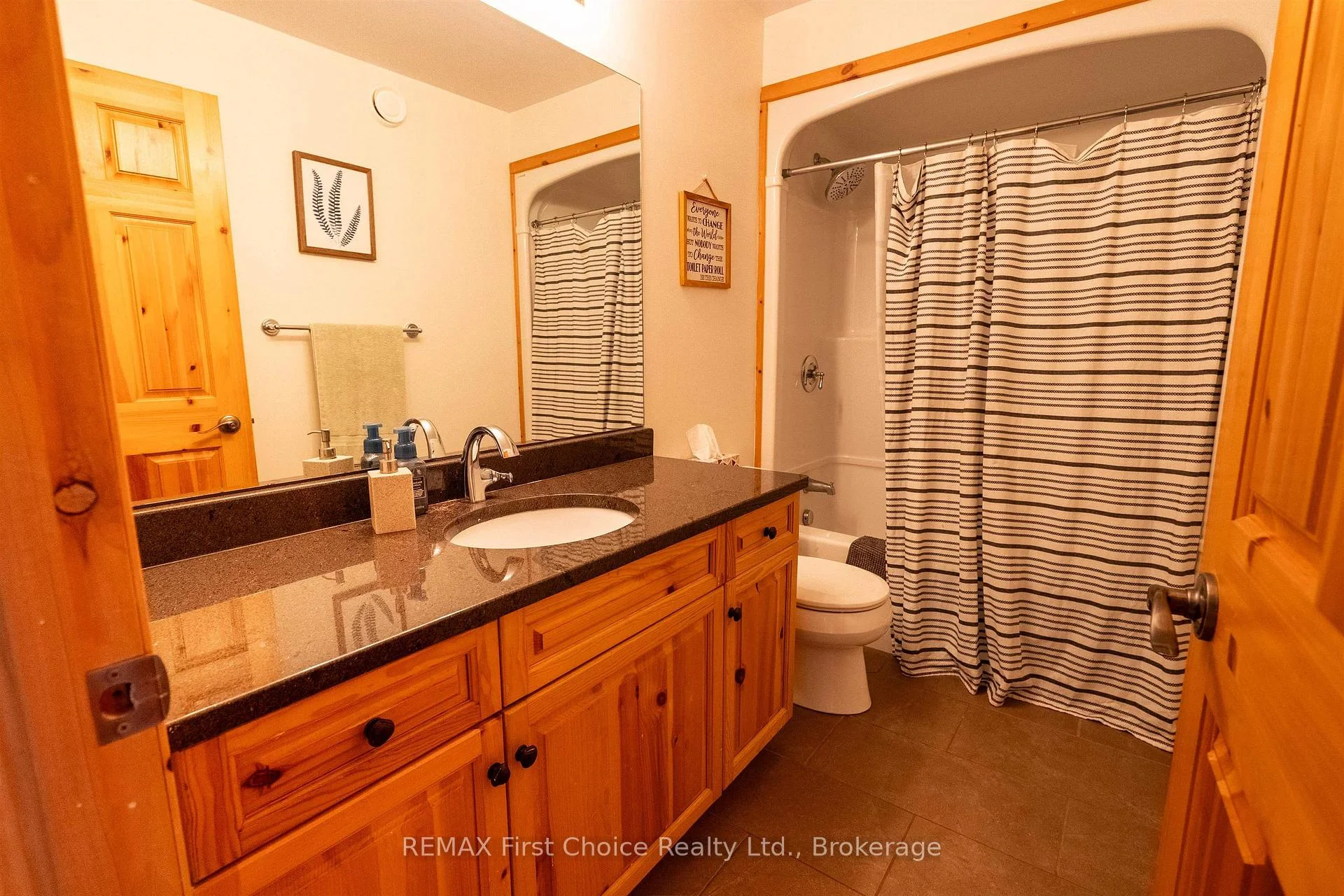 Photo 31 of 220D Phantom Drive, Kenora, Keewatin — HOMEH