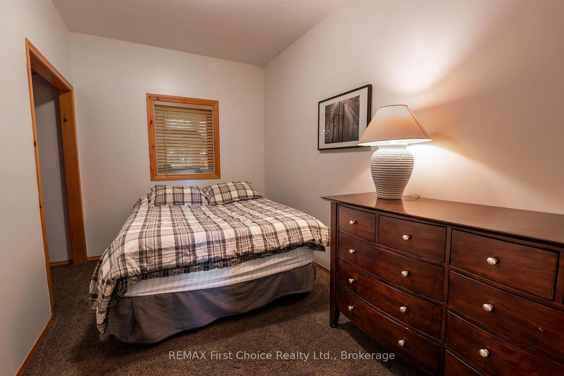 Photo 33 of 220D Phantom Drive, Kenora, Keewatin — HOMEH
