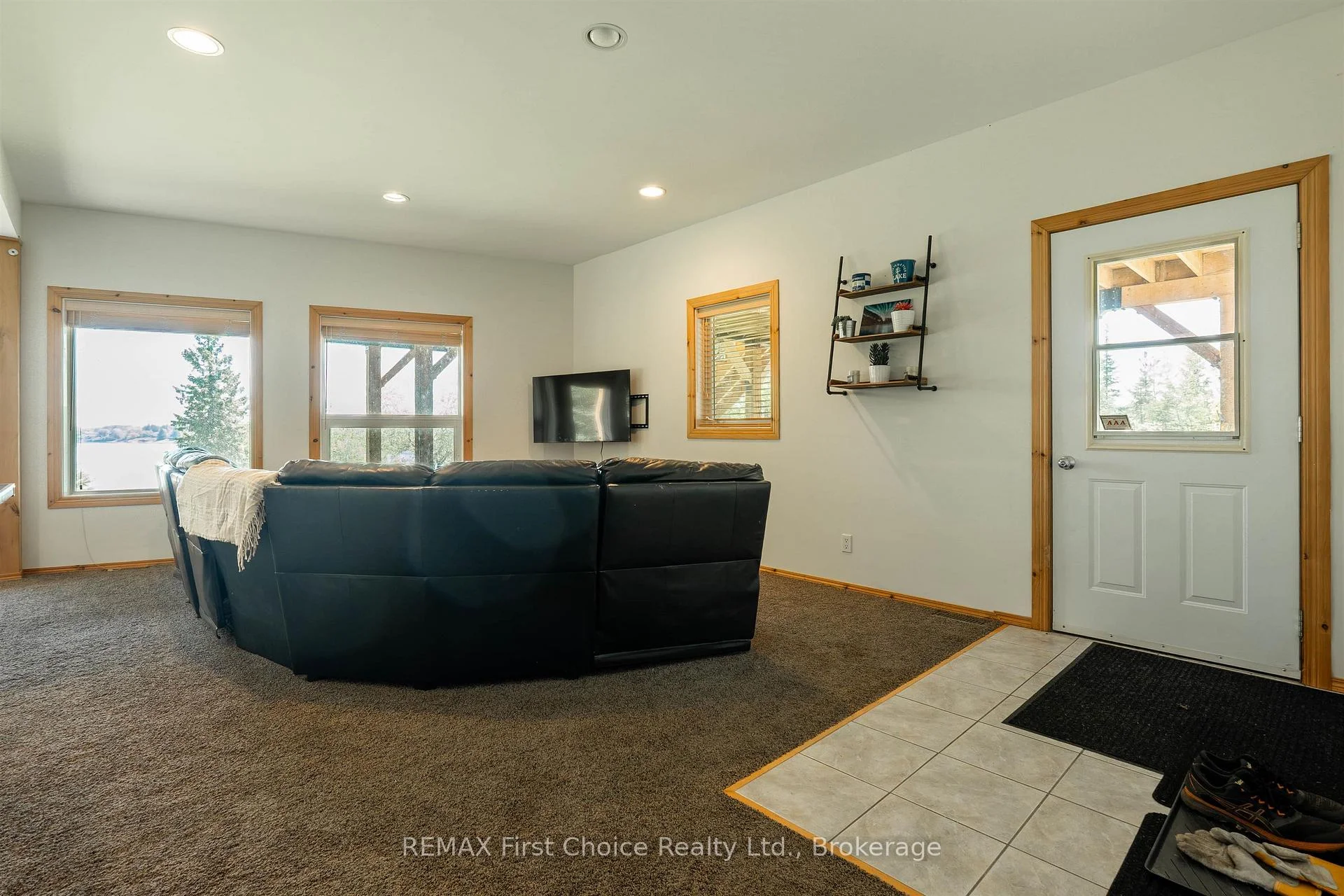 Photo 35 of 220D Phantom Drive, Kenora, Keewatin — HOMEH