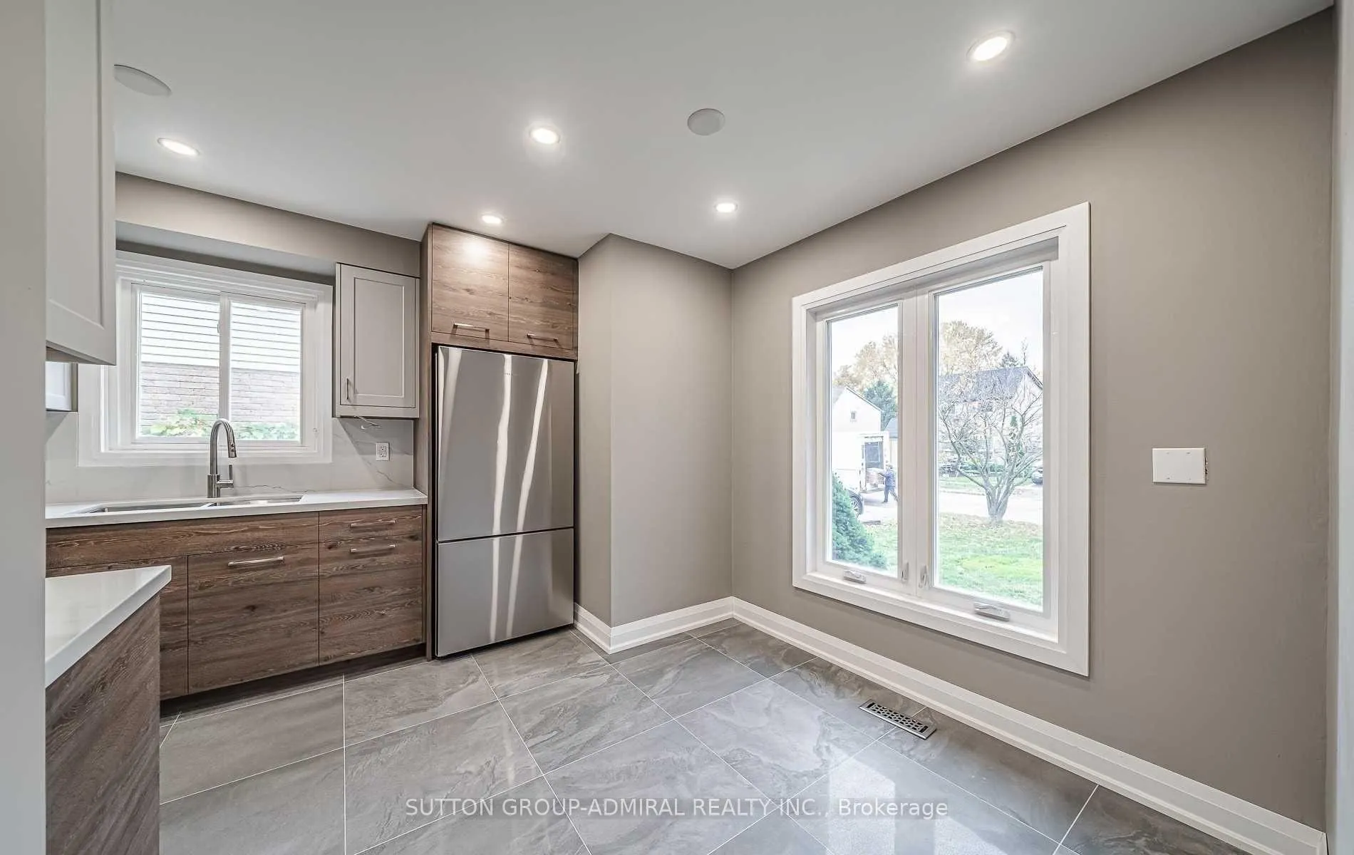 Photo 4 of 23 Springburn Crescent, Aurora, Aurora Highlands — HOMEH