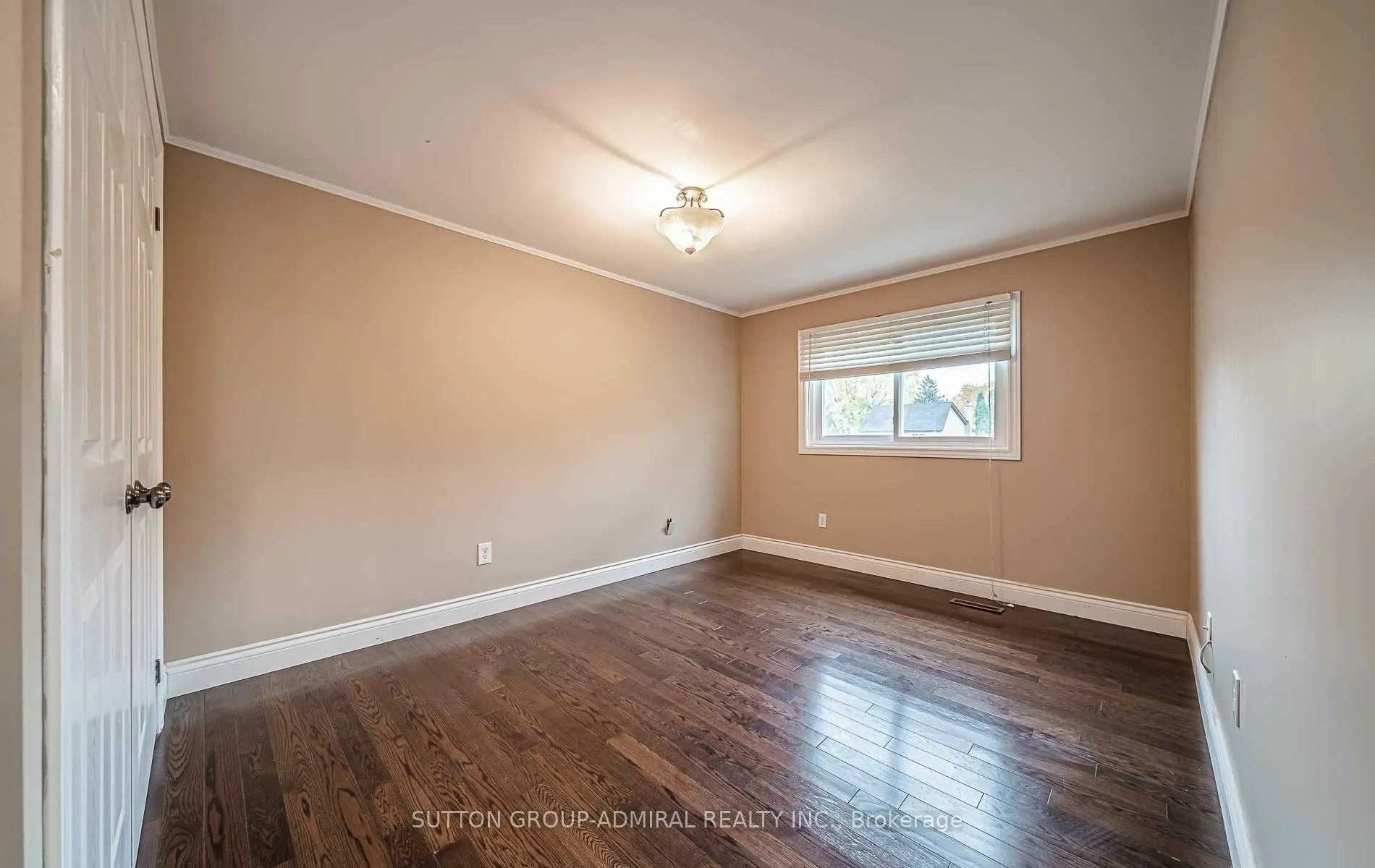 Photo 13 of 23 Springburn Crescent, Aurora, Aurora Highlands — HOMEH