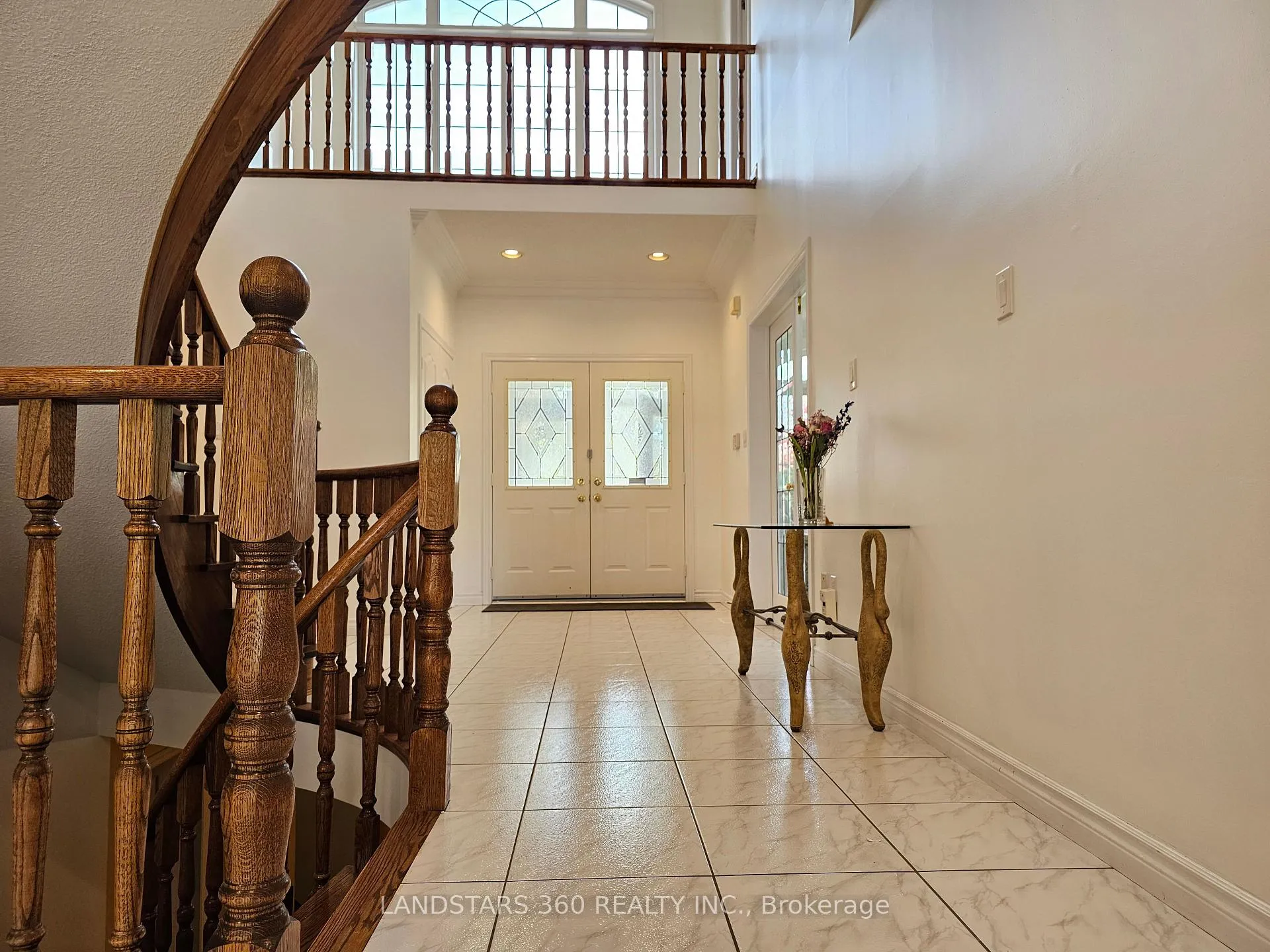 Photo 4 of 13 Edgecombe Court, Markham, Milliken Mills East — HOMEH