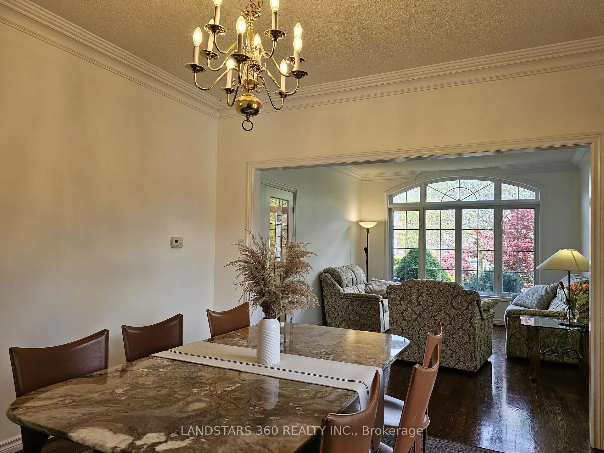 Photo 8 of 13 Edgecombe Court, Markham, Milliken Mills East — HOMEH