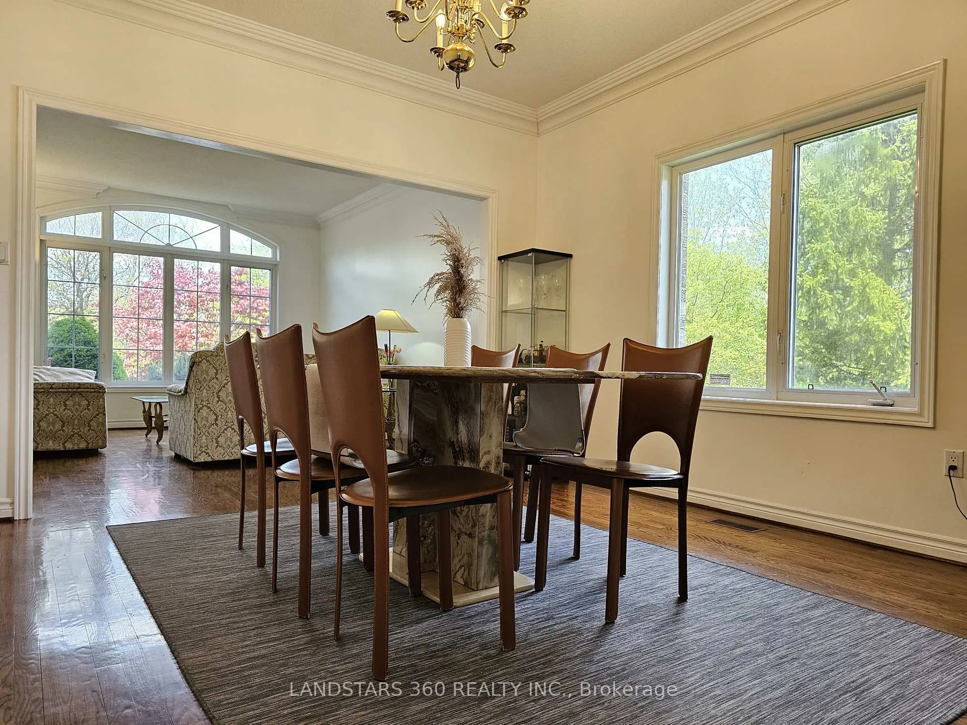Photo 10 of 13 Edgecombe Court, Markham, Milliken Mills East — HOMEH