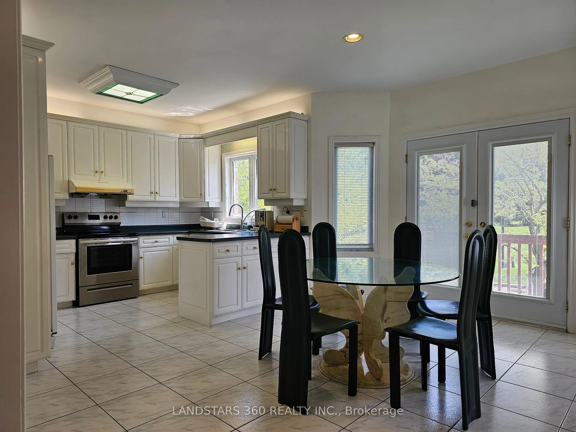 Photo 17 of 13 Edgecombe Court, Markham, Milliken Mills East — HOMEH