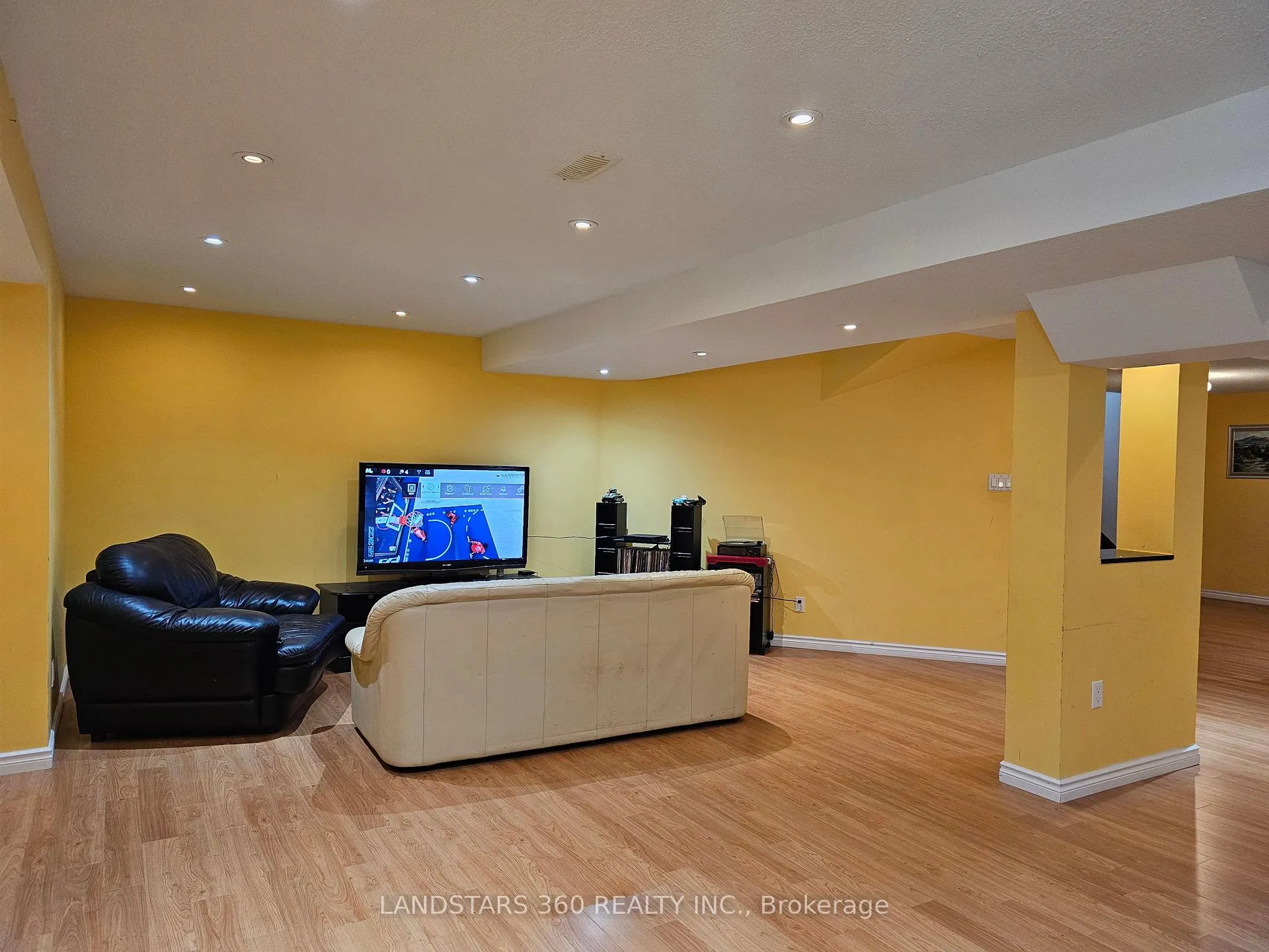 Photo 35 of 13 Edgecombe Court, Markham, Milliken Mills East — HOMEH
