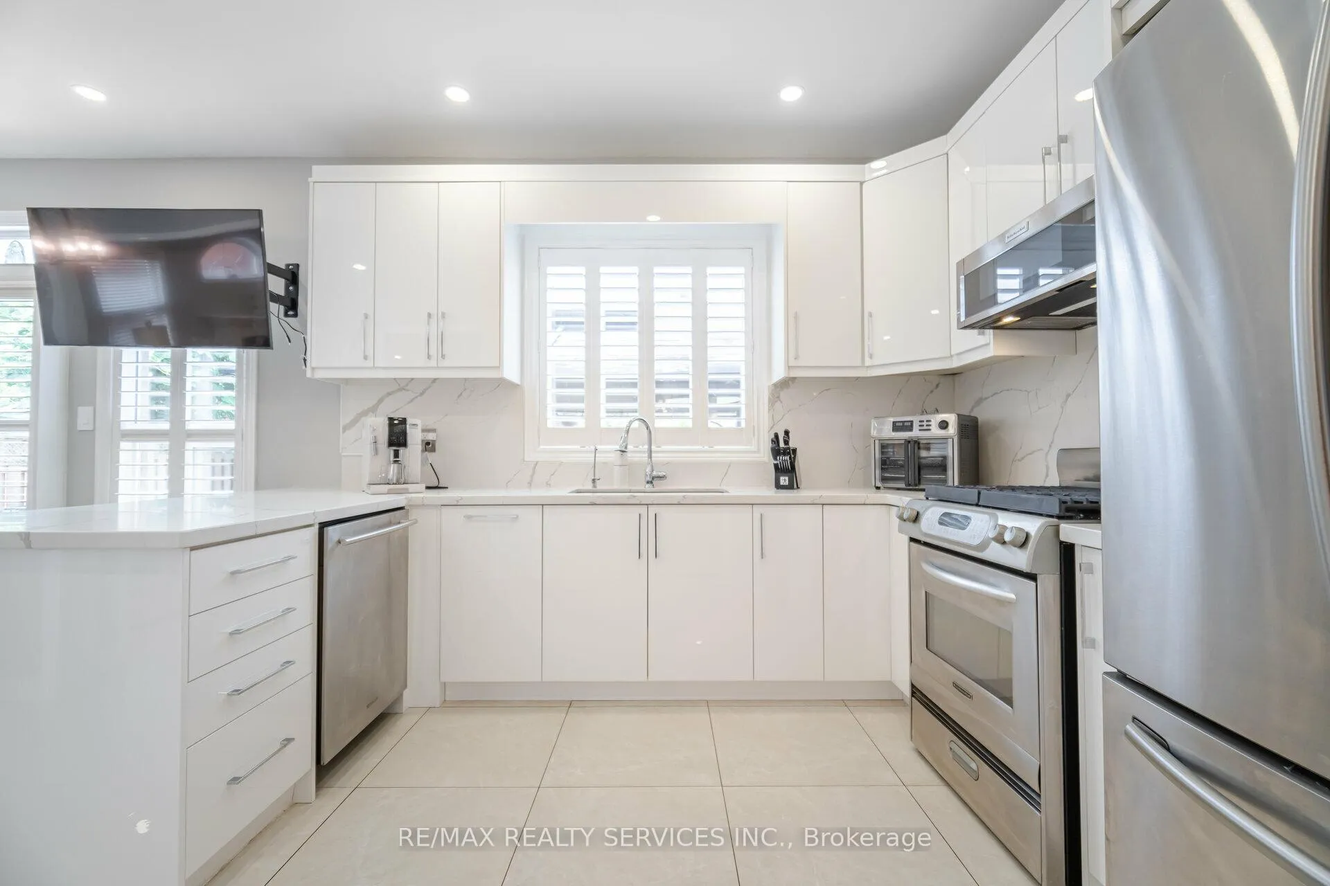 Photo 14 of 1317 Weller Cross, Milton, Dempsey — HOMEH