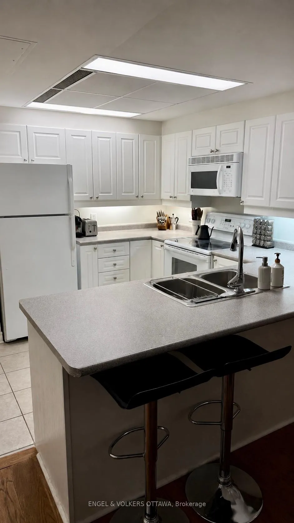Photo 10 of Unit 101, 134 York Street, Ottawa, Lower Town/Byward Market — HOMEH