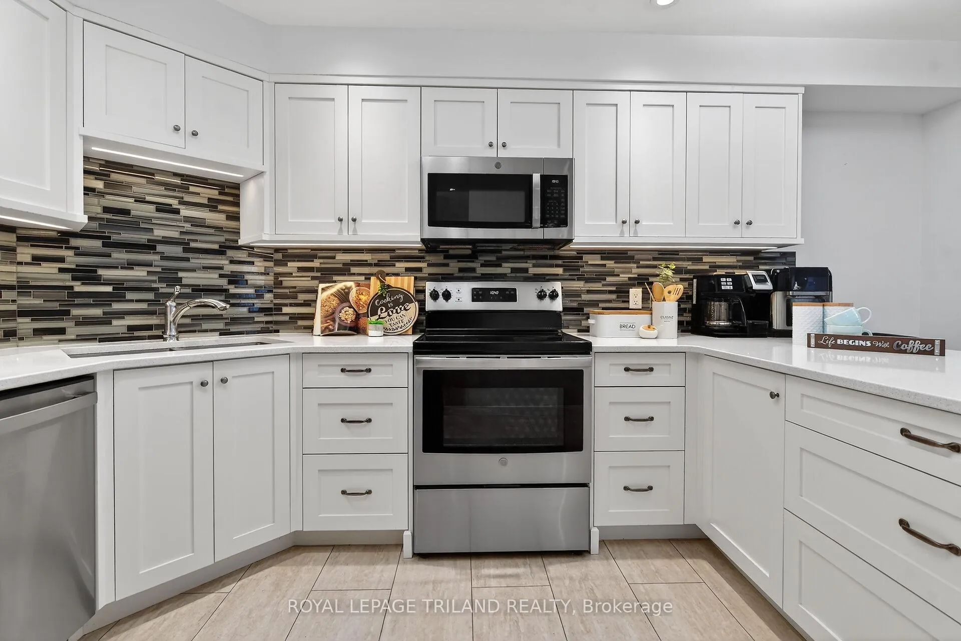Photo 14 of Unit 14, 155 Killarney Road, London, North H — HOMEH