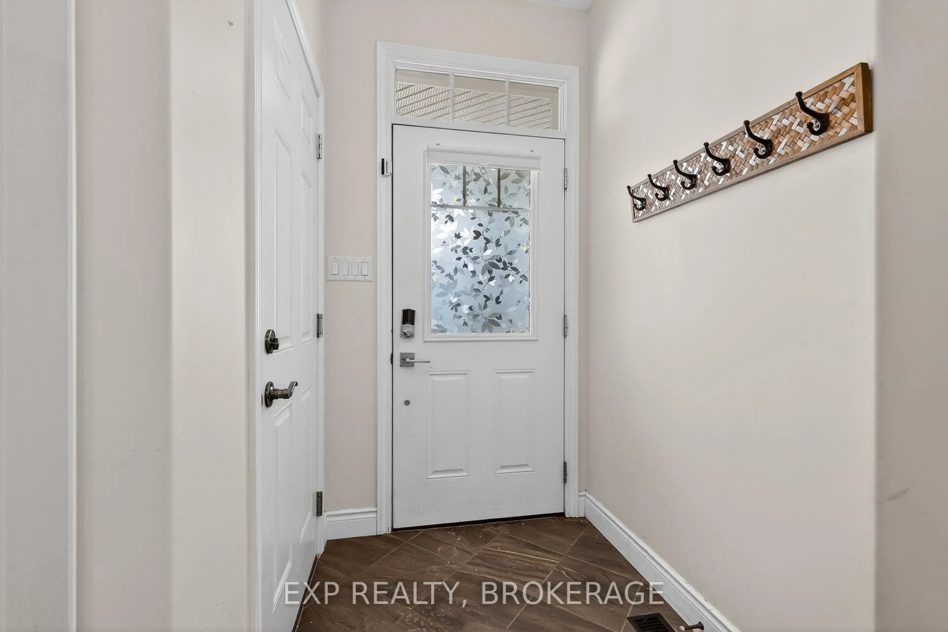 Photo 3 of 160 Mcdonough Crescent, Loyalist, Amherstview — HOMEH