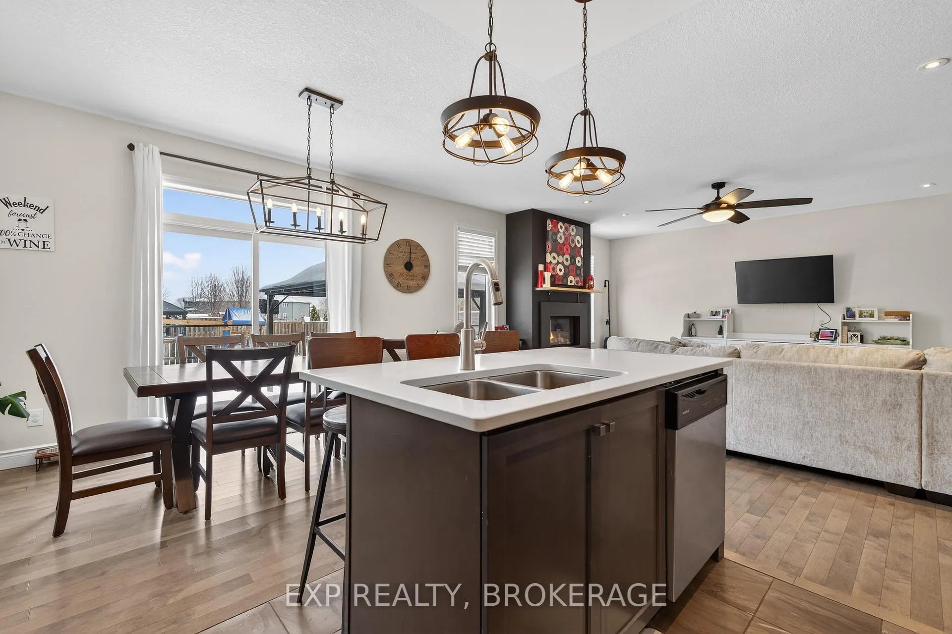 Photo 13 of 160 Mcdonough Crescent, Loyalist, Amherstview — HOMEH