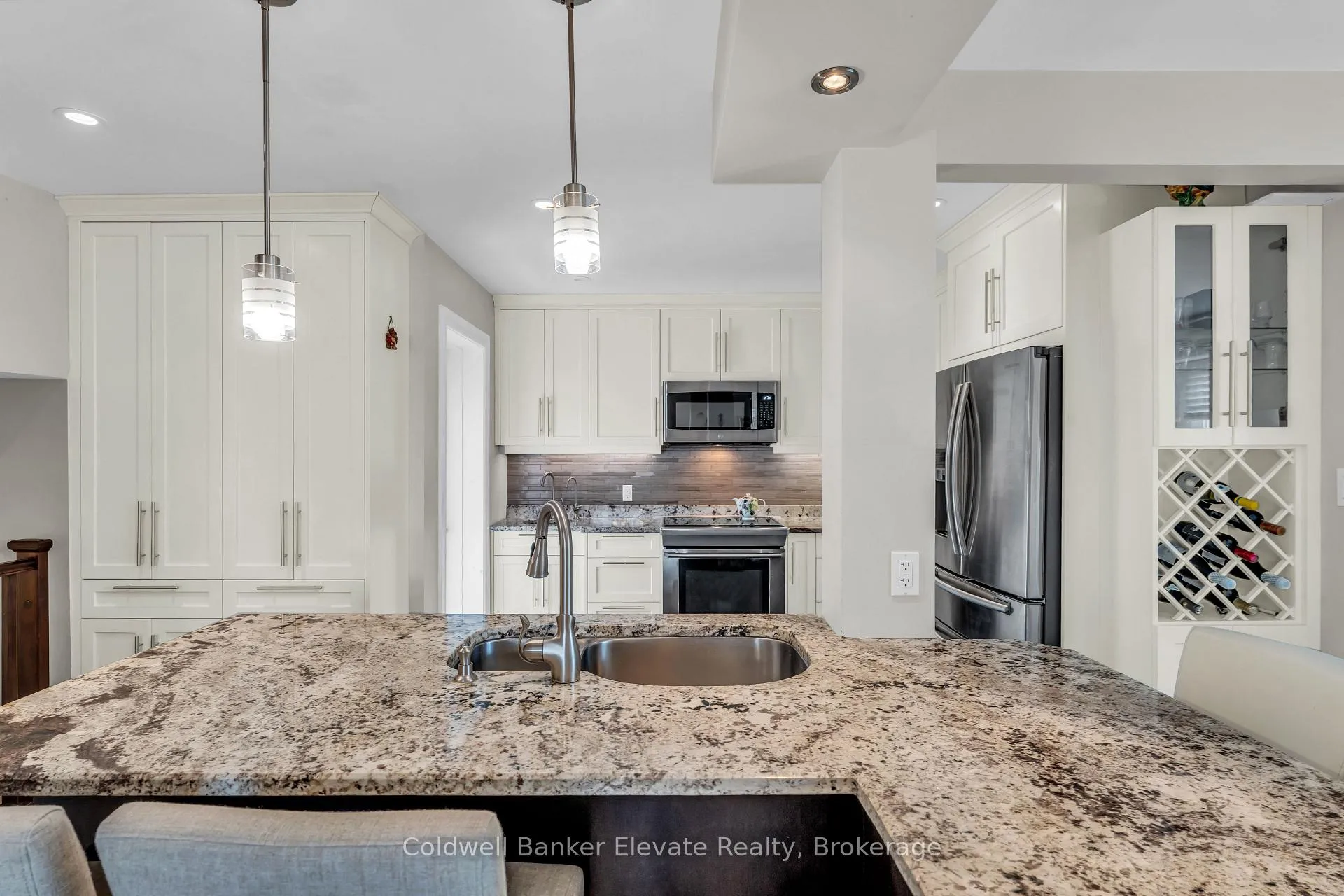 Photo 18 of 180 Rexway Drive, Halton Hills, Georgetown — HOMEH