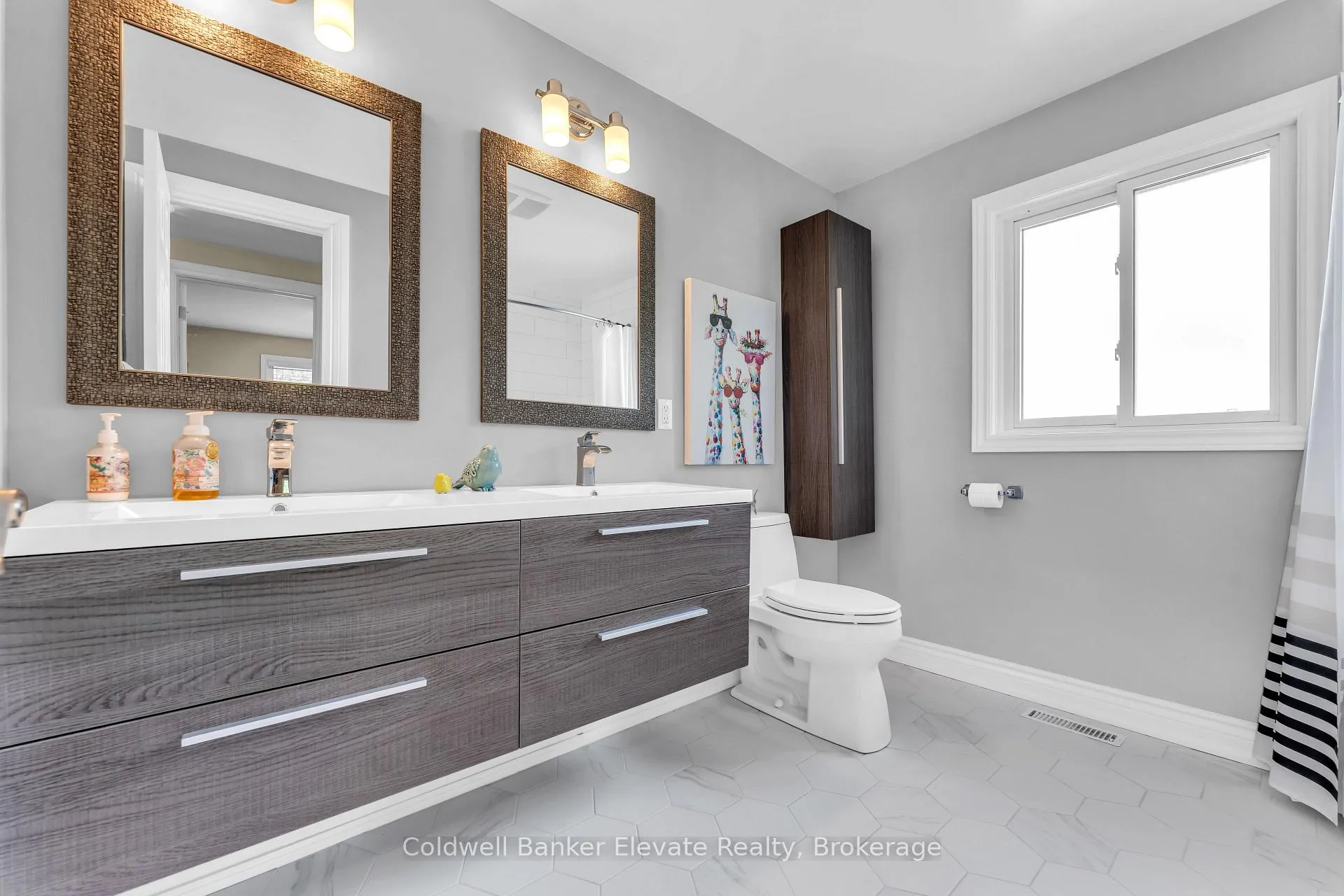 Photo 31 of 180 Rexway Drive, Halton Hills, Georgetown — HOMEH