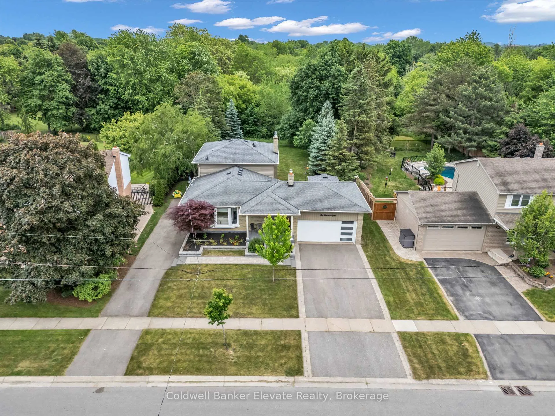 Photo 46 of 180 Rexway Drive, Halton Hills, Georgetown — HOMEH