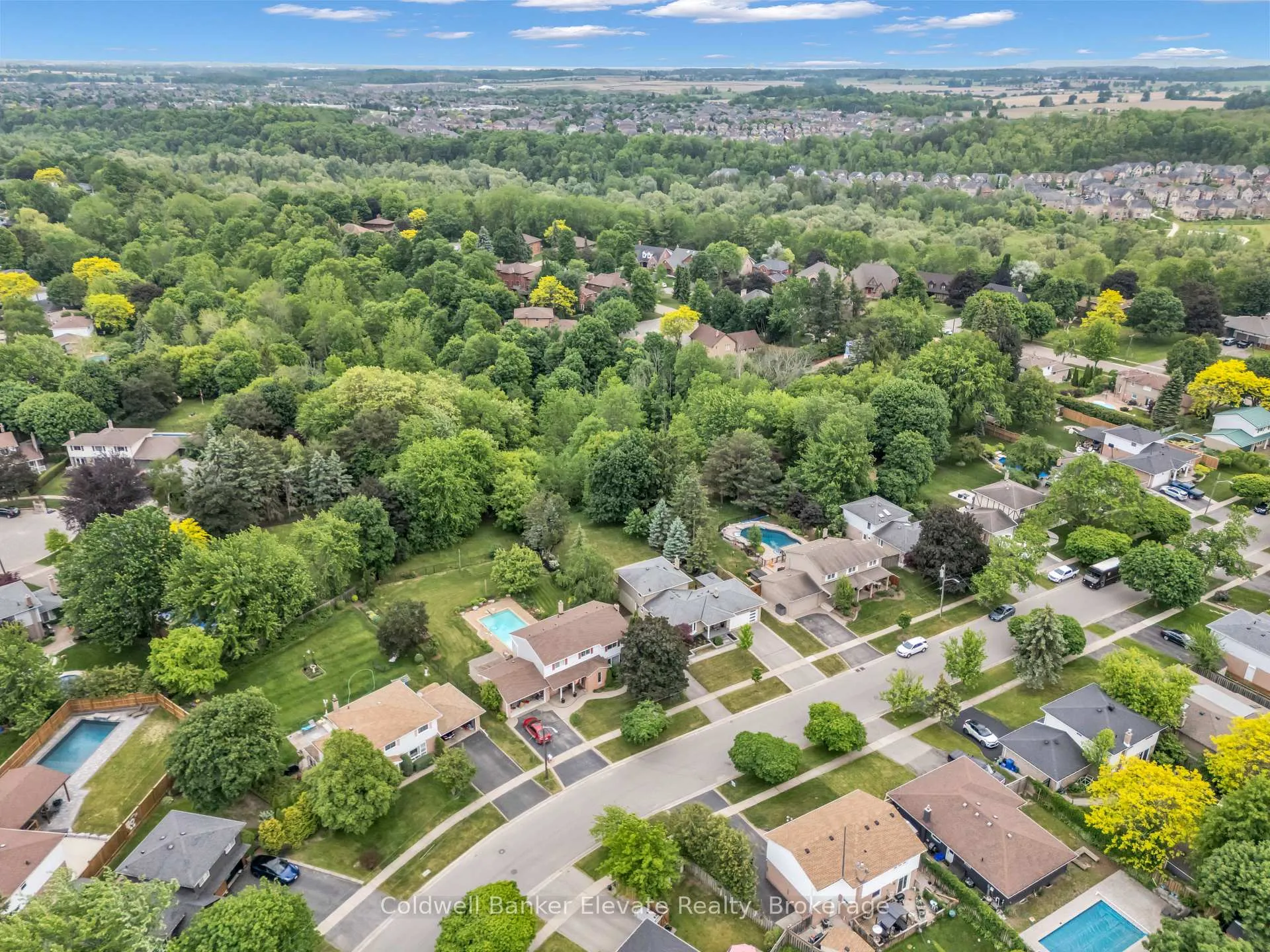 Photo 49 of 180 Rexway Drive, Halton Hills, Georgetown — HOMEH