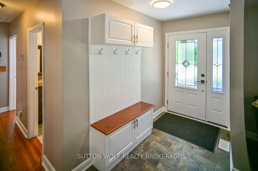 Photo 3 of 251 Front Street E, Strathroy-Caradoc, NE — HOMEH
