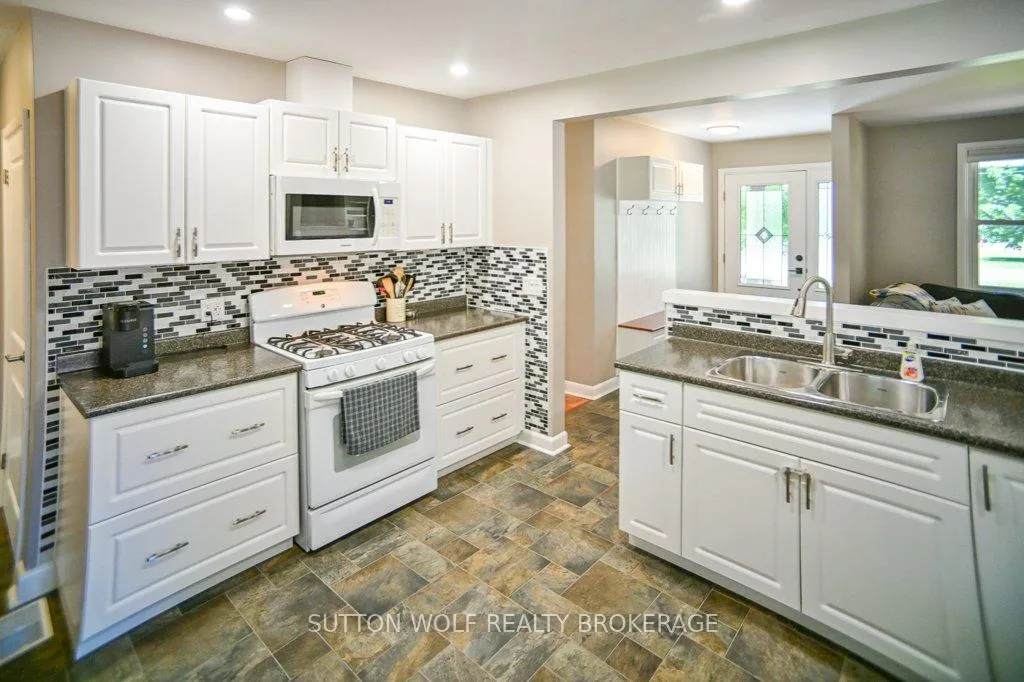Photo 13 of 251 Front Street E, Strathroy-Caradoc, NE — HOMEH