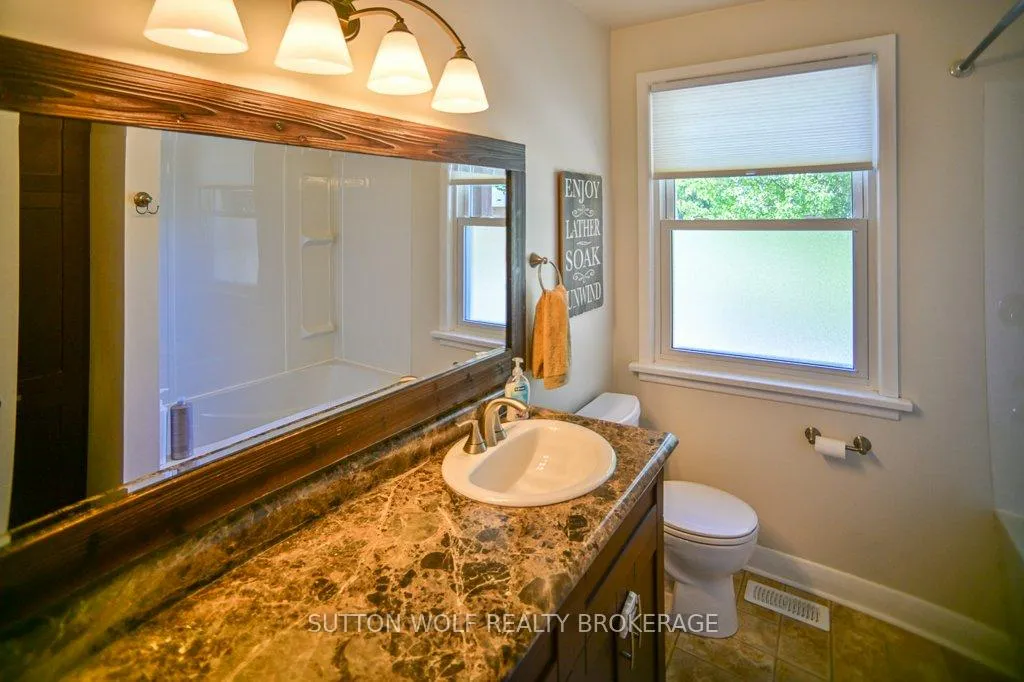 Photo 15 of 251 Front Street E, Strathroy-Caradoc, NE — HOMEH