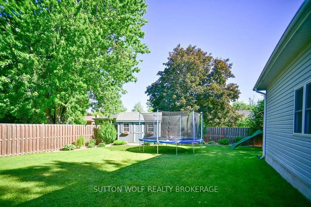 Photo 37 of 251 Front Street E, Strathroy-Caradoc, NE — HOMEH
