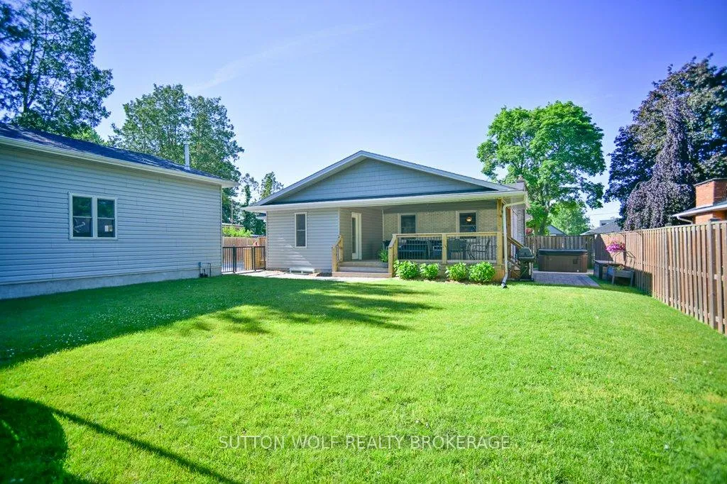 Photo 40 of 251 Front Street E, Strathroy-Caradoc, NE — HOMEH