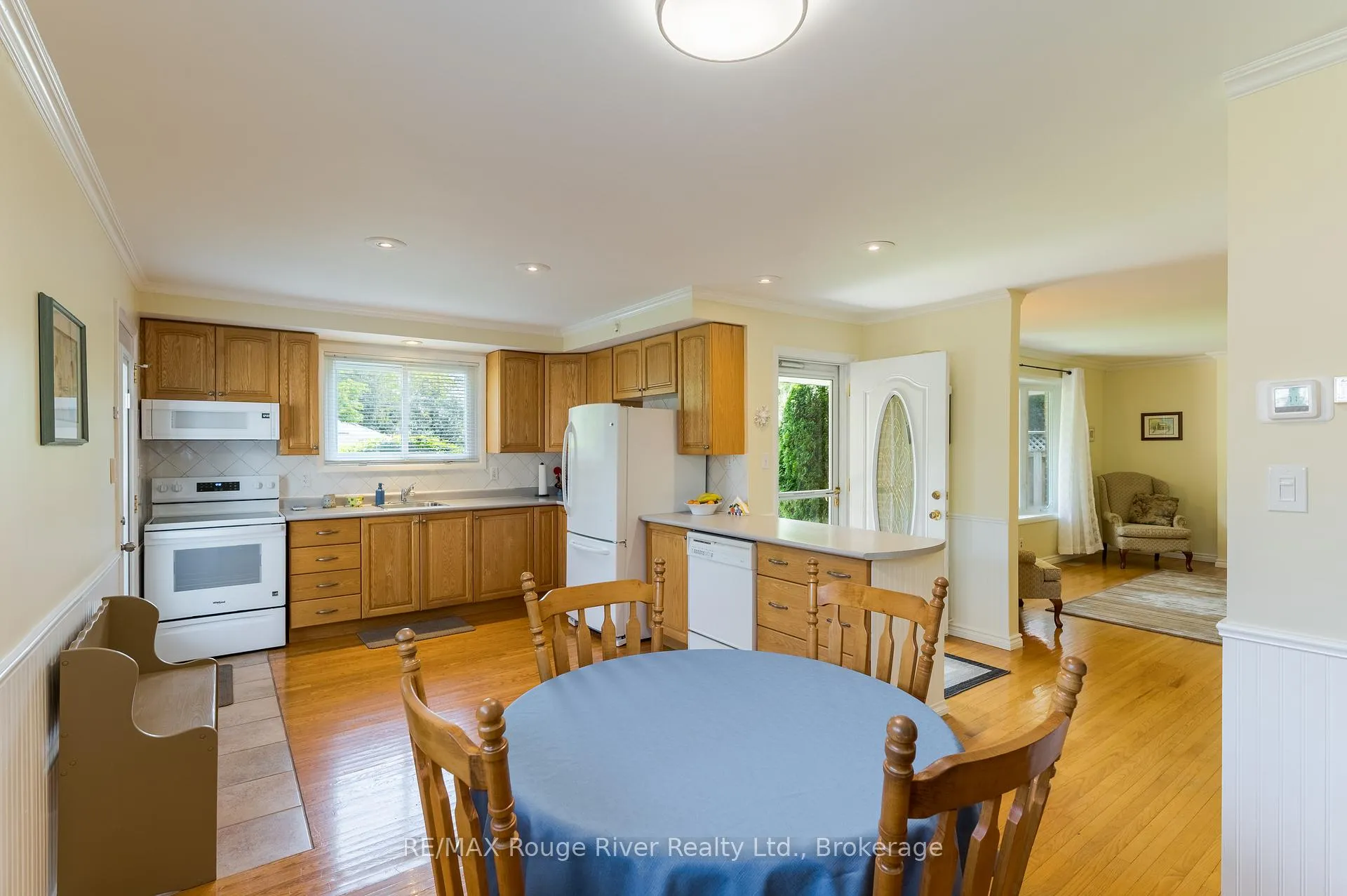 Photo 13 of 717 Spragge Crescent, Cobourg — HOMEH
