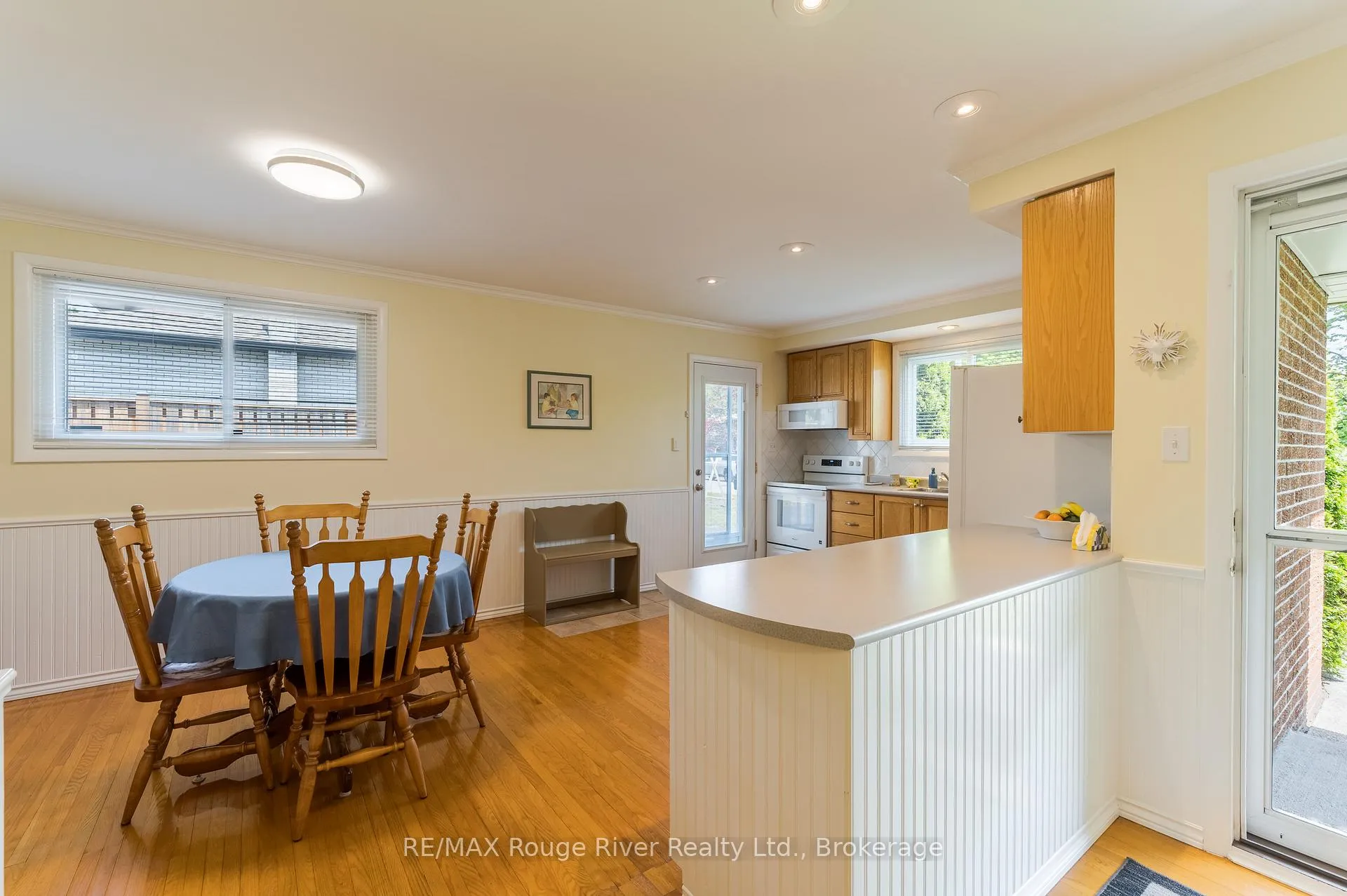 Photo 17 of 717 Spragge Crescent, Cobourg — HOMEH
