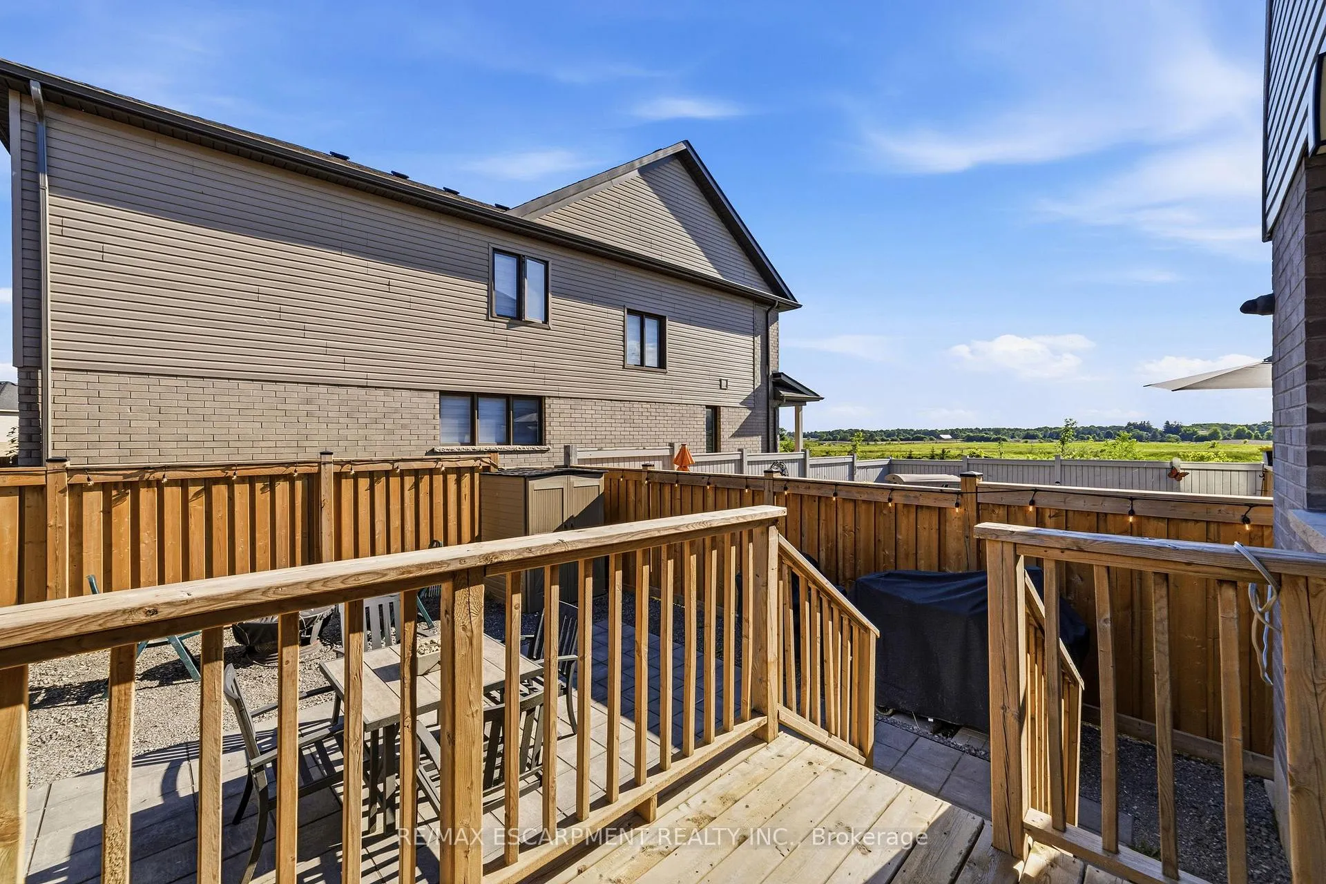 Photo 40 of 8 Pinnacle Court, Hamilton, Mount Hope — HOMEH