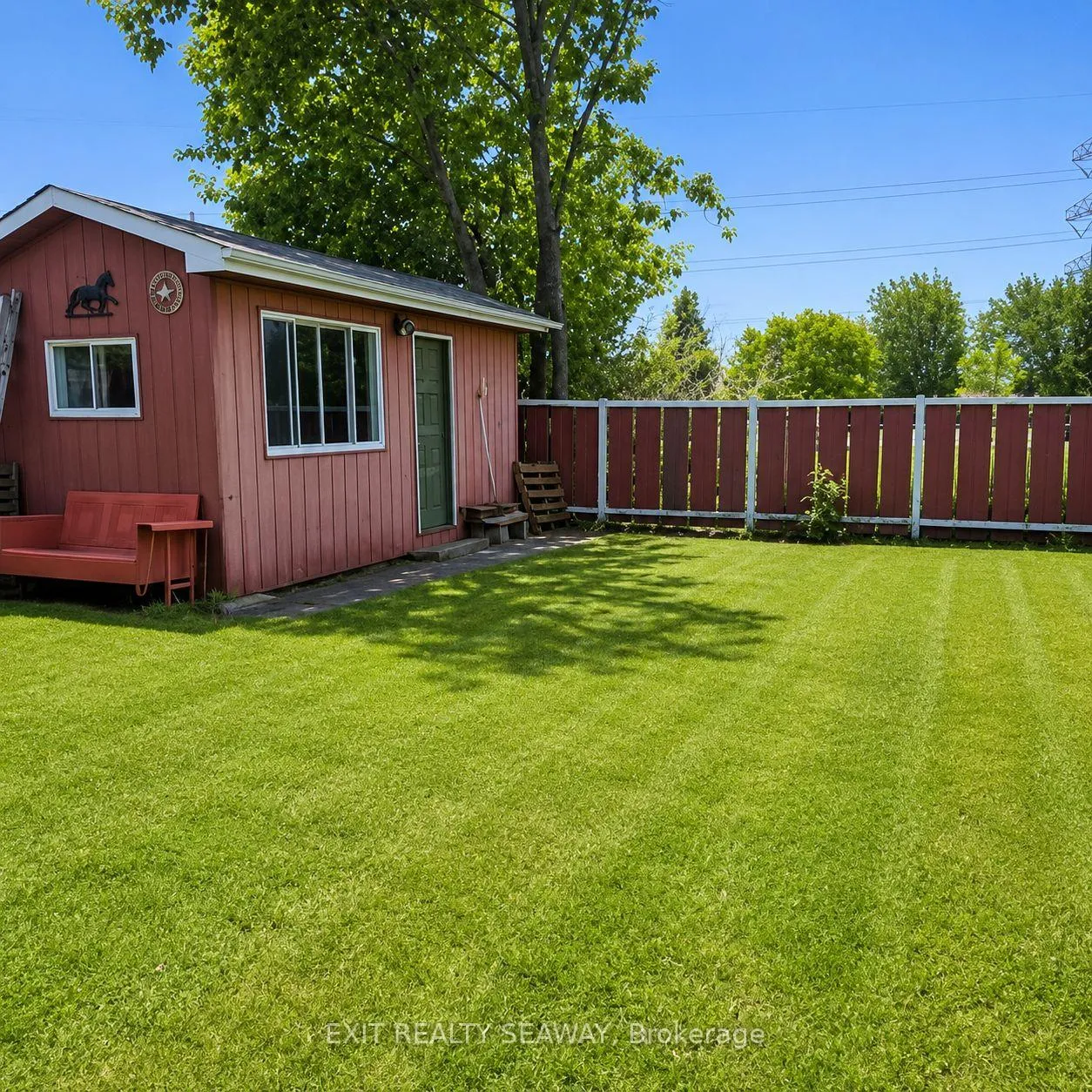 Photo 3 of 320 Balmoral Avenue, Cornwall — HOMEH