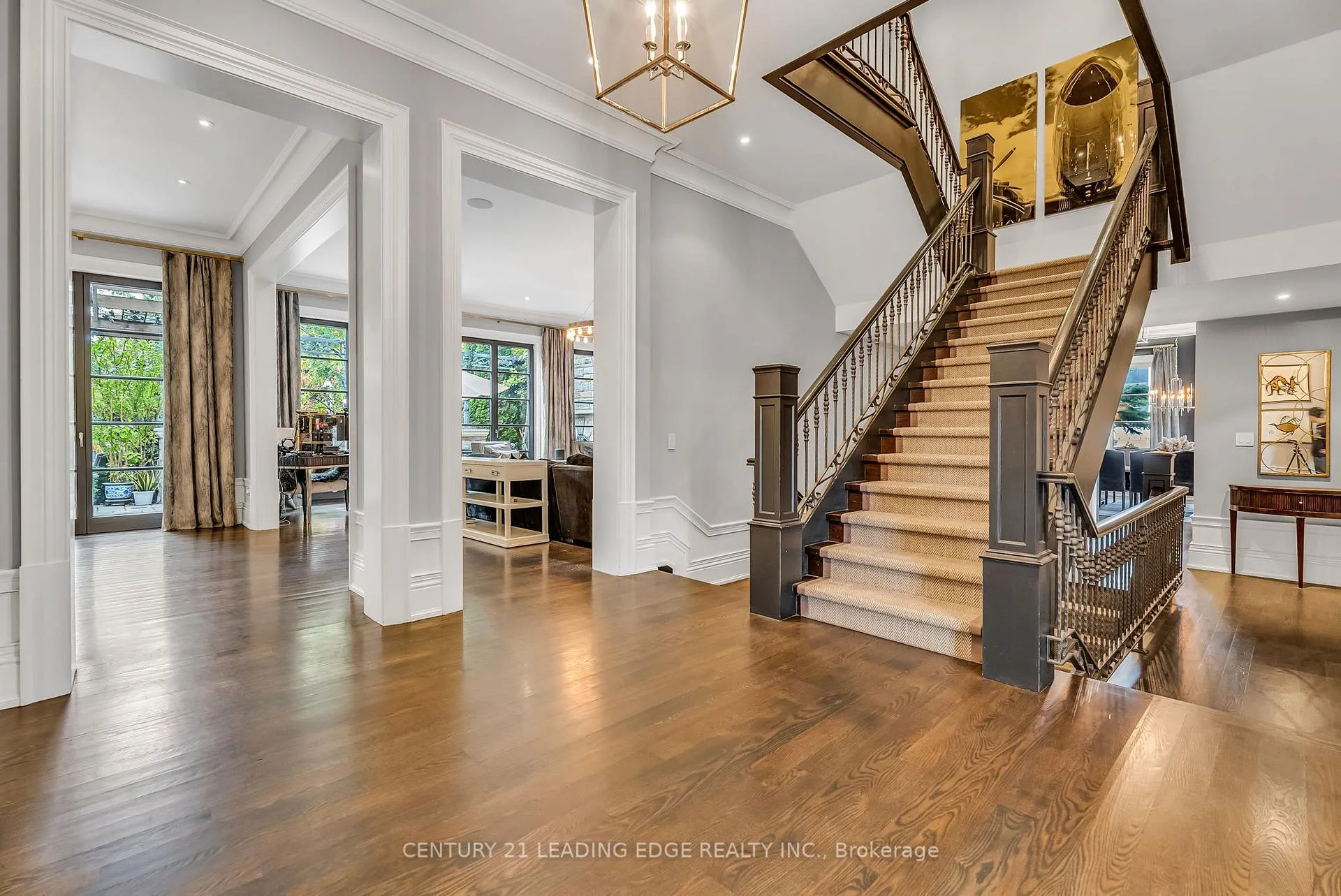 Photo 7 of 2 Nightfall Court, Vaughan, Kleinburg — HOMEH