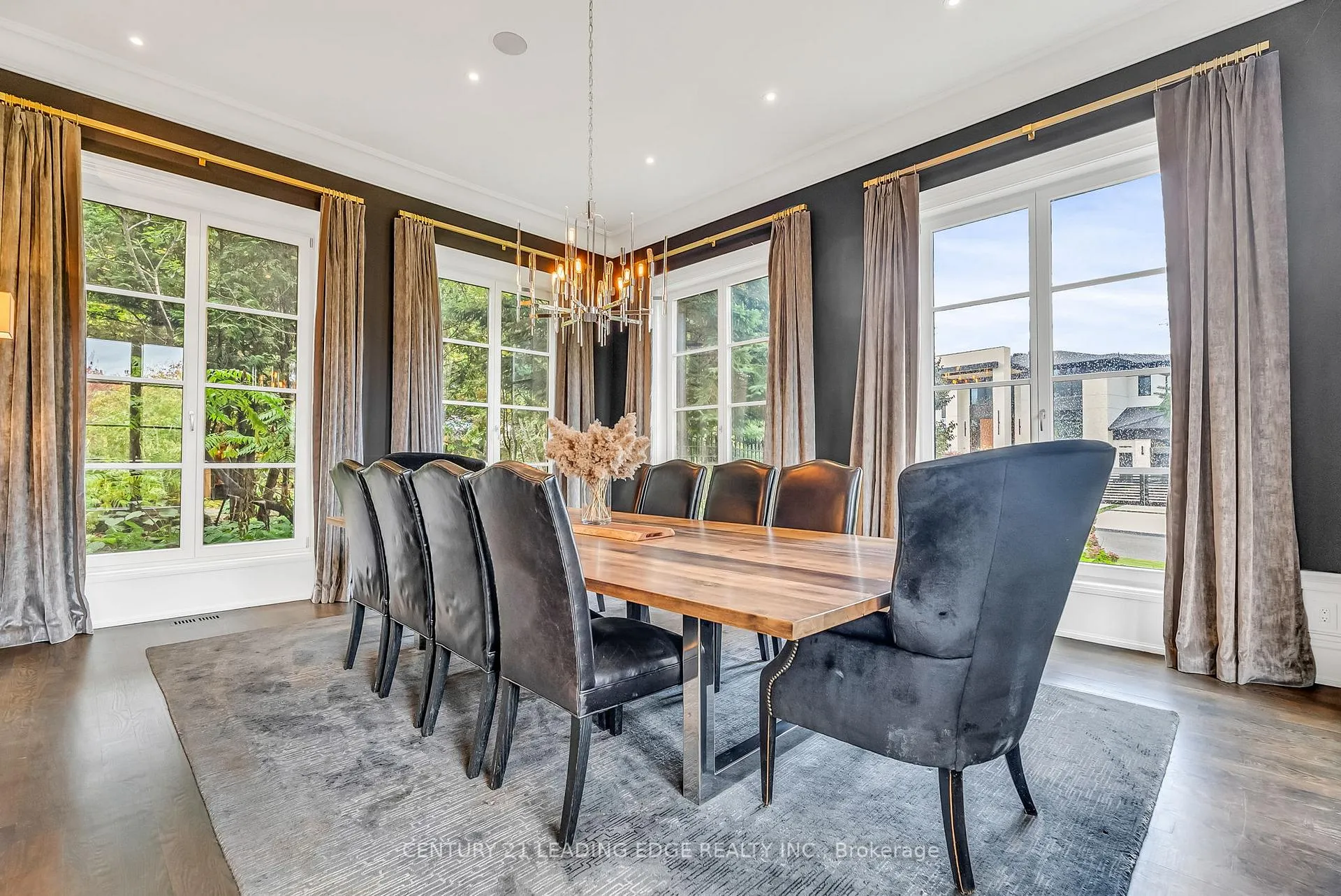 Photo 13 of 2 Nightfall Court, Vaughan, Kleinburg — HOMEH