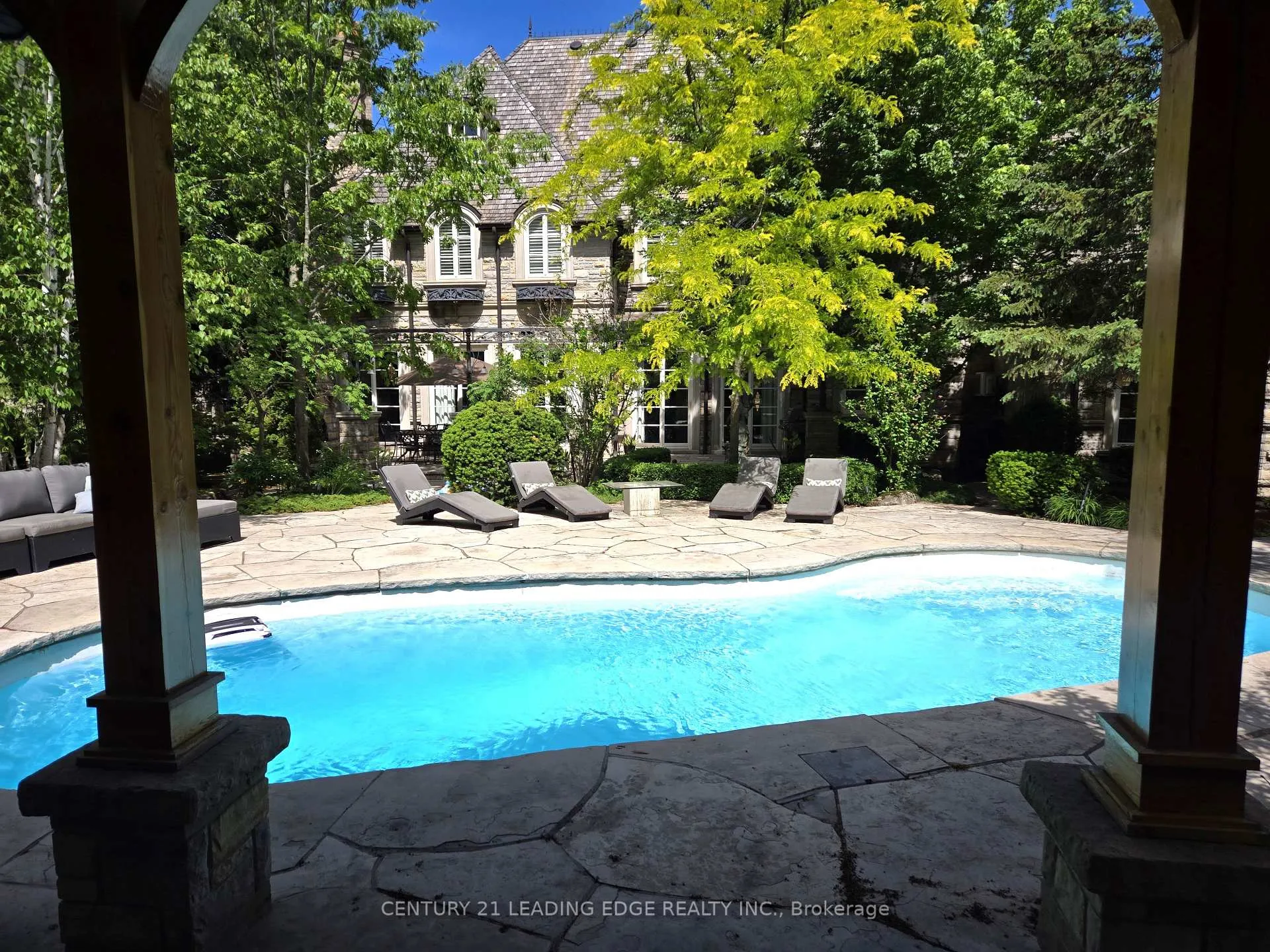 Photo 40 of 2 Nightfall Court, Vaughan, Kleinburg — HOMEH