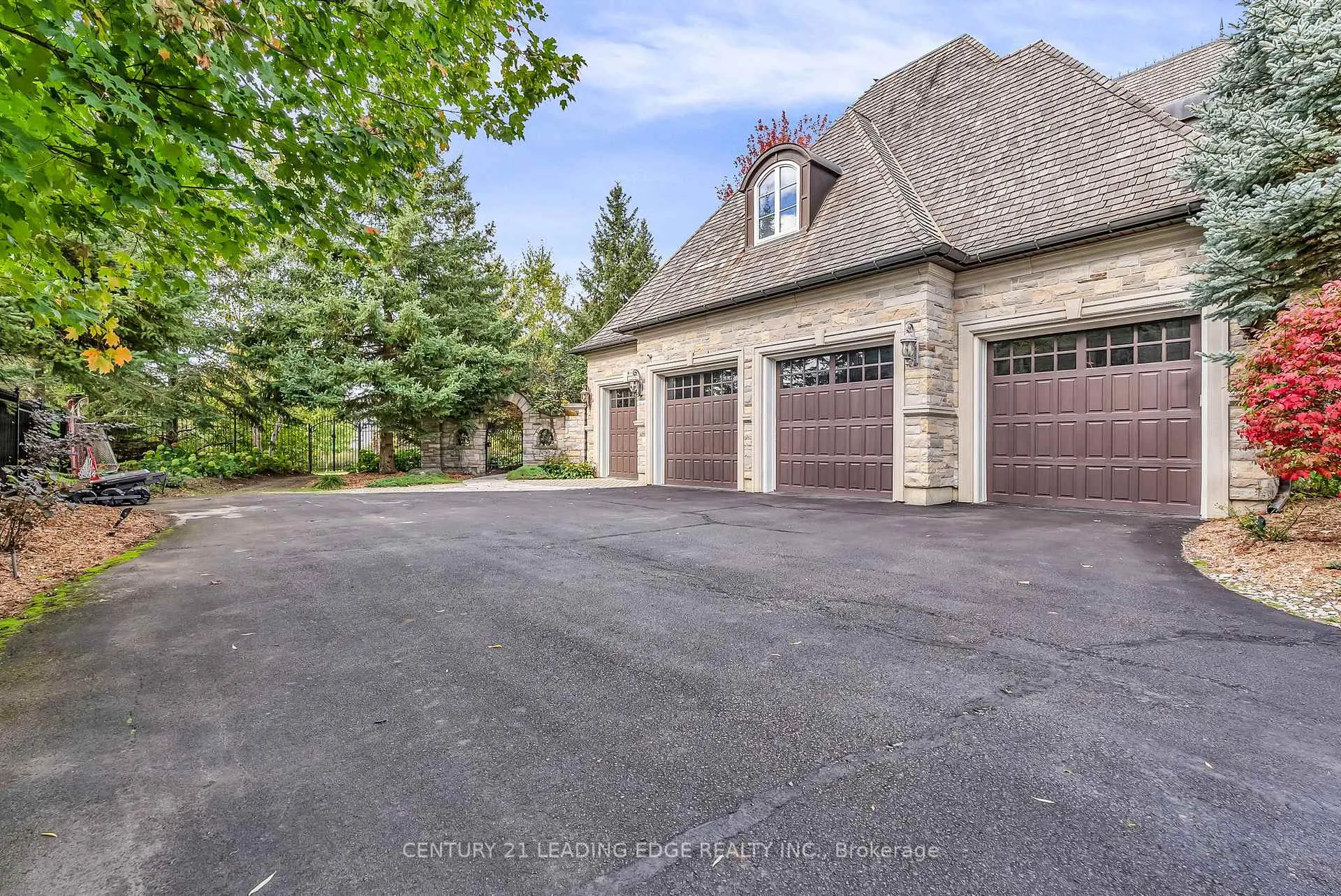 Photo 50 of 2 Nightfall Court, Vaughan, Kleinburg — HOMEH