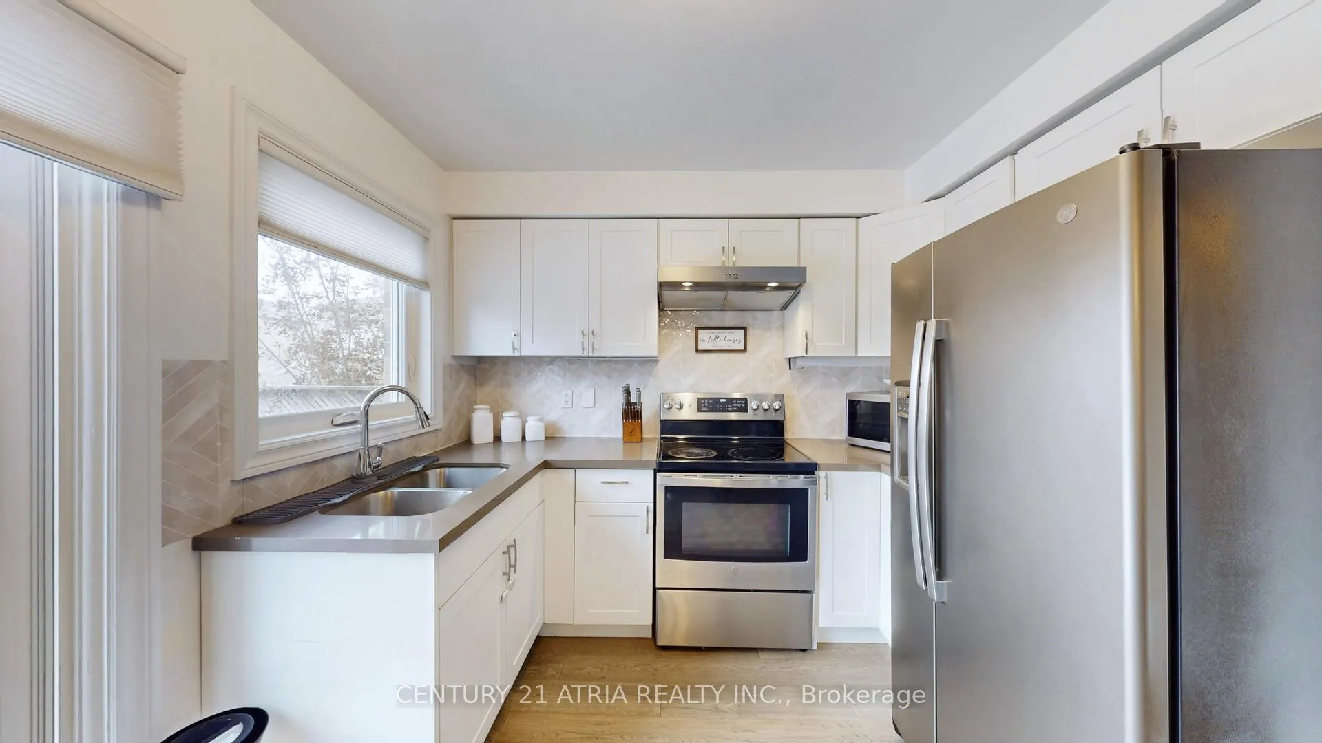 Photo 13 of 1166 Oriole Crescent, Innisfil, Alcona — HOMEH