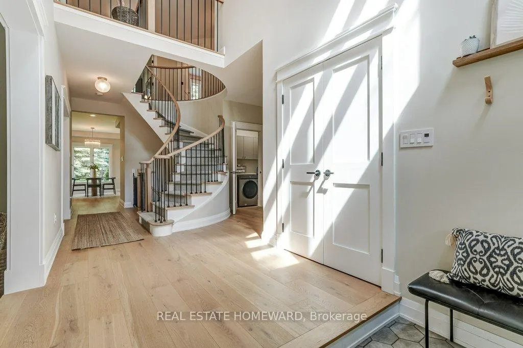 Photo 5 of 98 Woodview Drive, Pickering, Rougemount — HOMEH