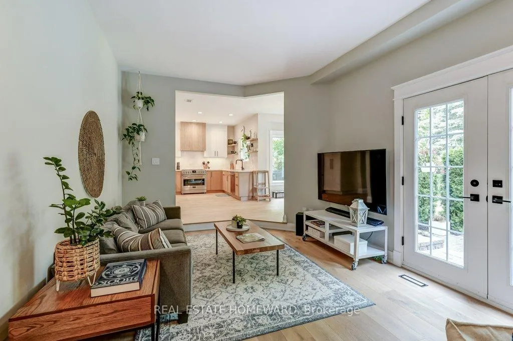 Photo 19 of 98 Woodview Drive, Pickering, Rougemount — HOMEH