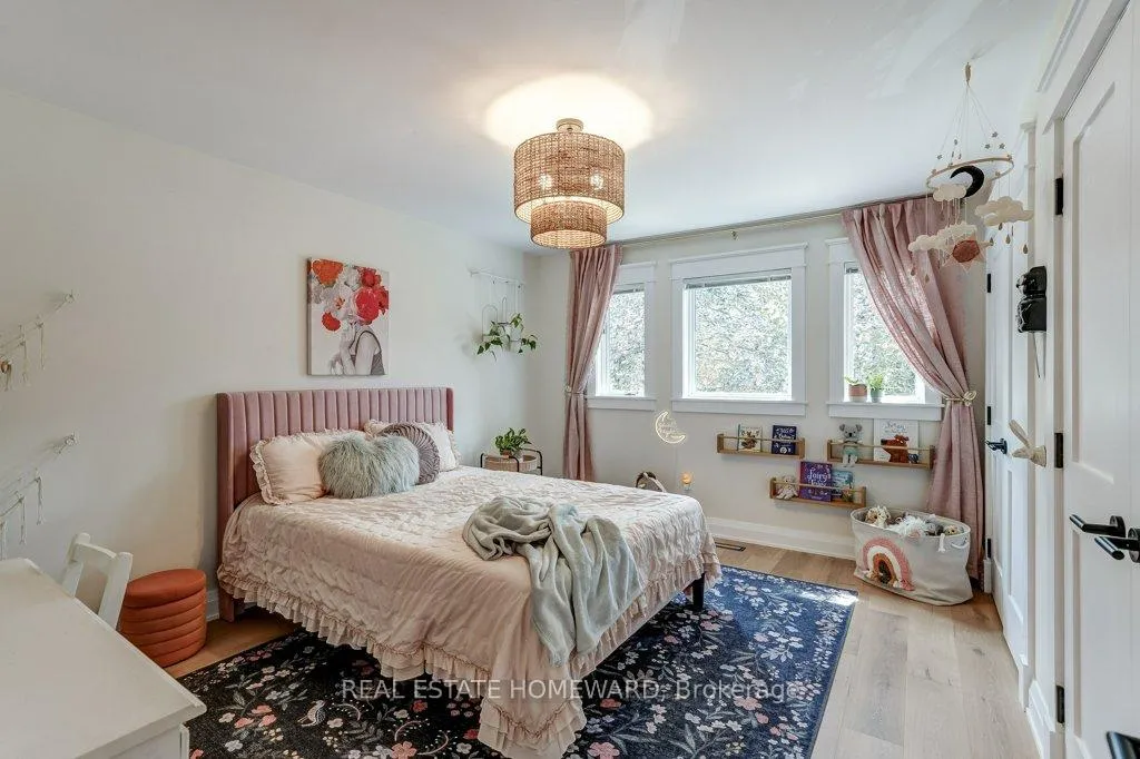 Photo 33 of 98 Woodview Drive, Pickering, Rougemount — HOMEH