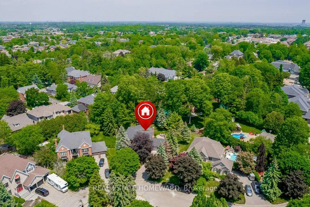 Photo 40 of 98 Woodview Drive, Pickering, Rougemount — HOMEH