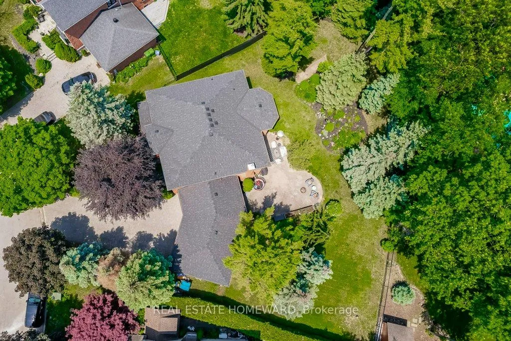 Photo 43 of 98 Woodview Drive, Pickering, Rougemount — HOMEH