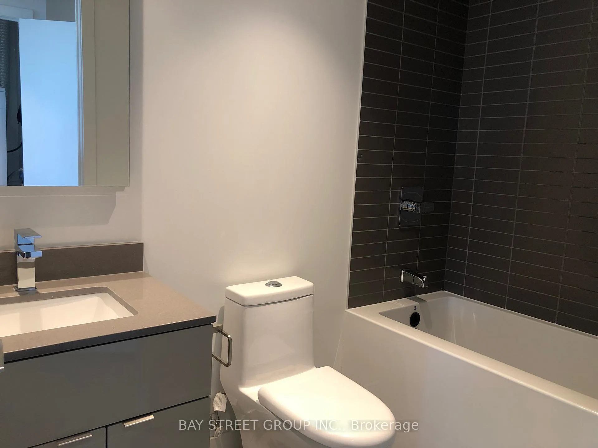 Photo 7 of Unit 4807, 7 Grenville Street, Toronto, Bay Street Corridor — HOMEH