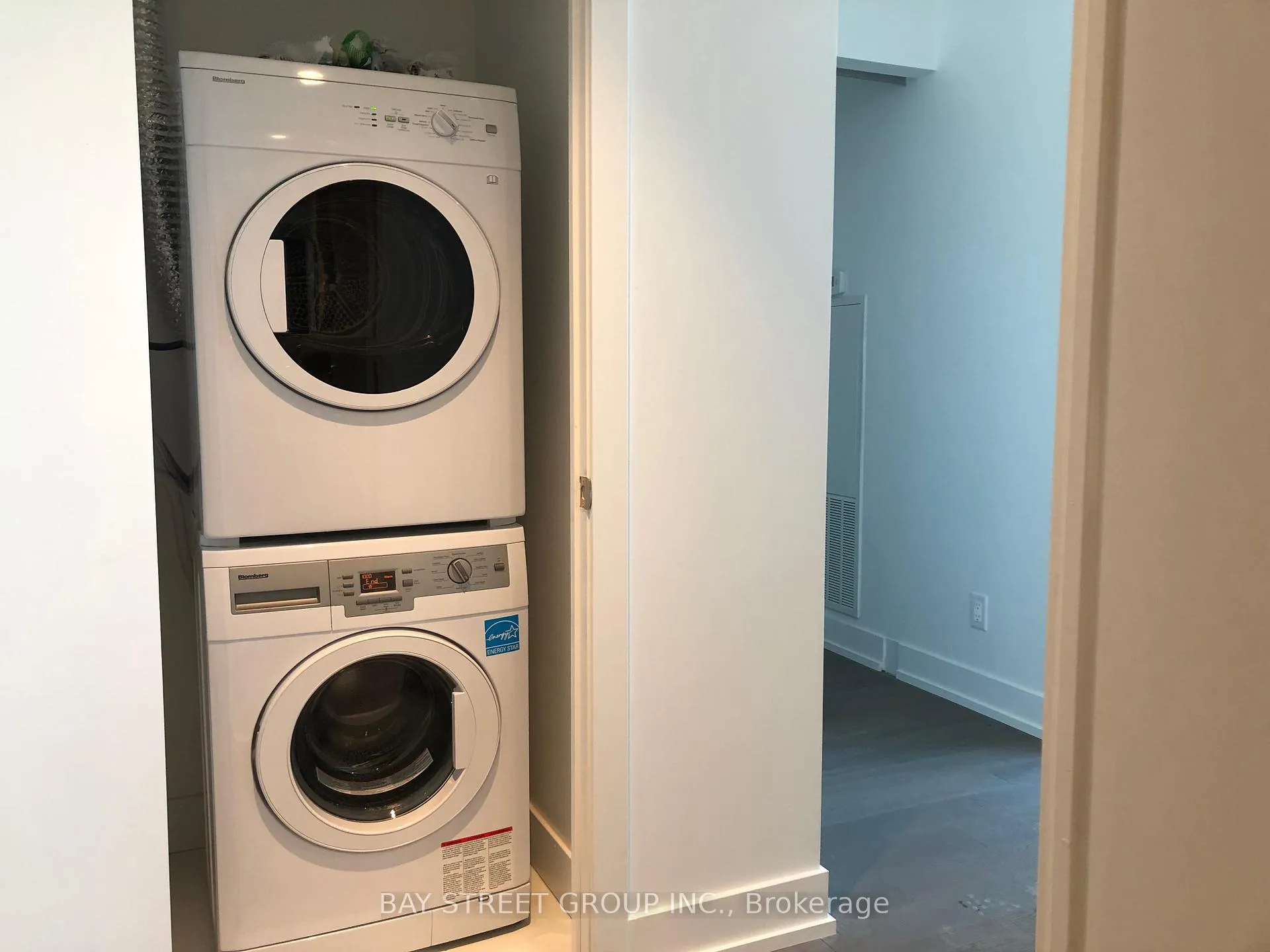 Photo 8 of Unit 4807, 7 Grenville Street, Toronto, Bay Street Corridor — HOMEH