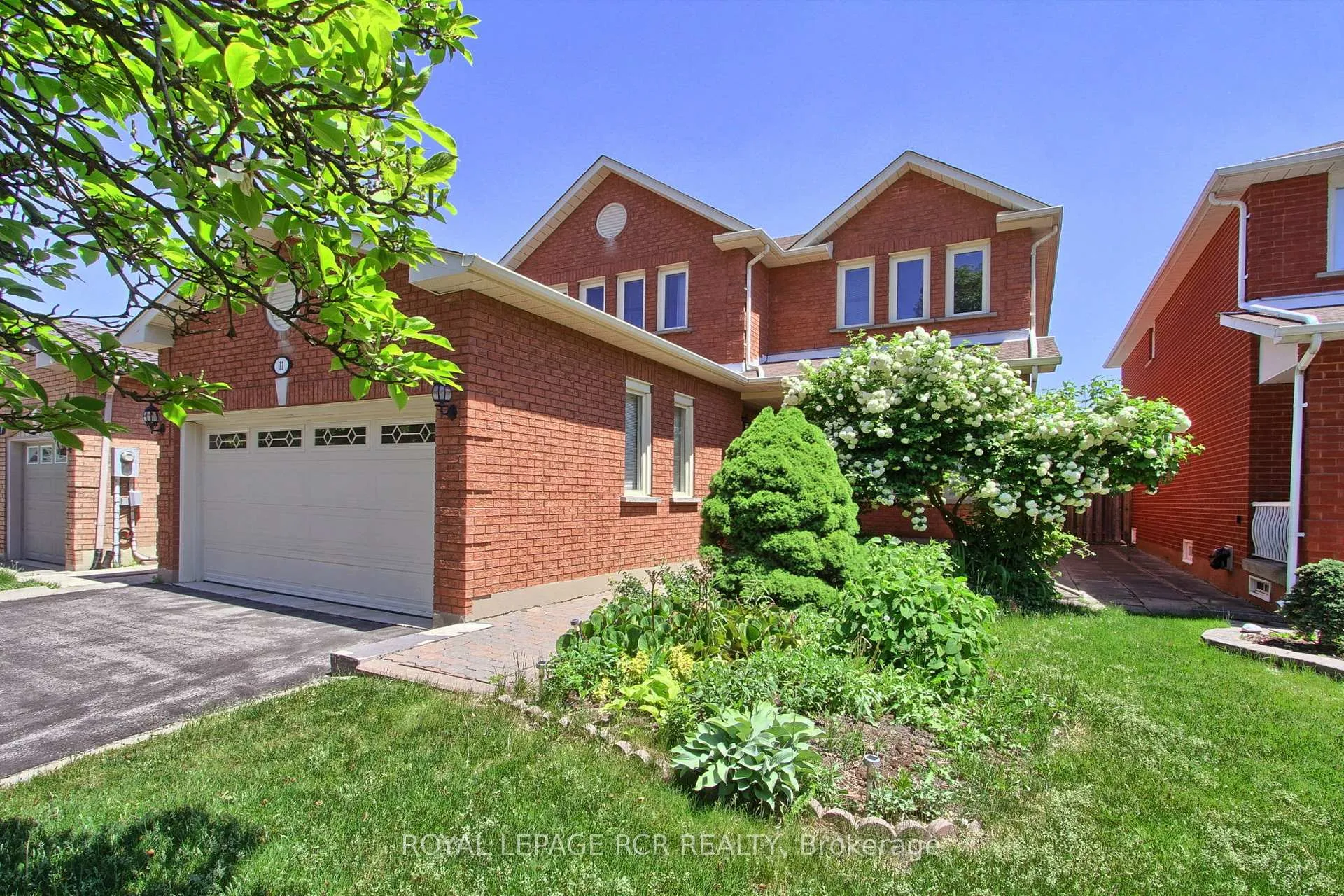Front of 11 Zucchet Court
