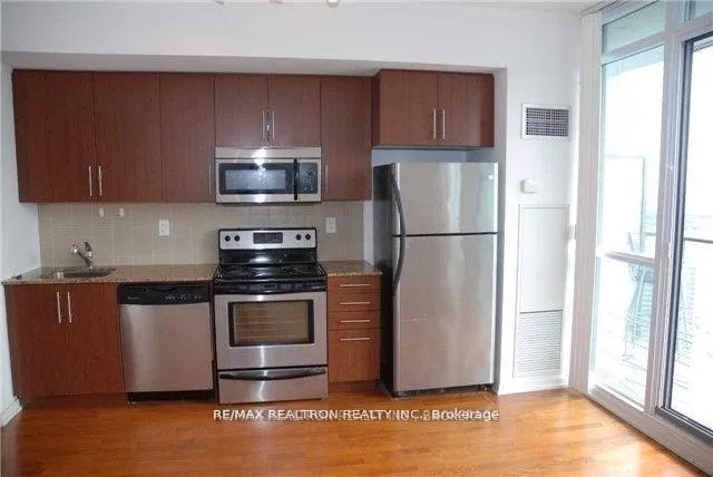 Photo 3 of Unit 3904, 65 Bremner Boulevard, Toronto, Waterfront Communities — HOMEH