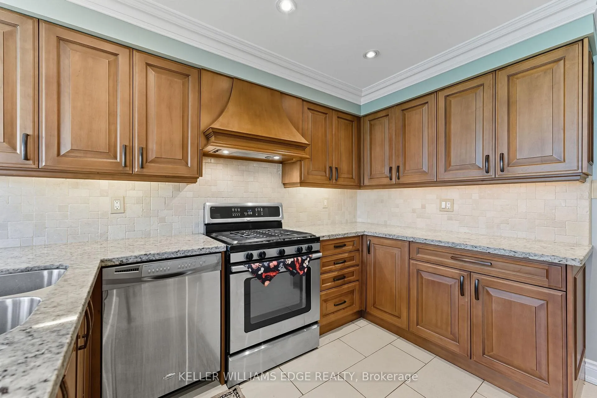 Photo 7 of 3043 Vanderbilt Road, Mississauga, Meadowvale — HOMEH