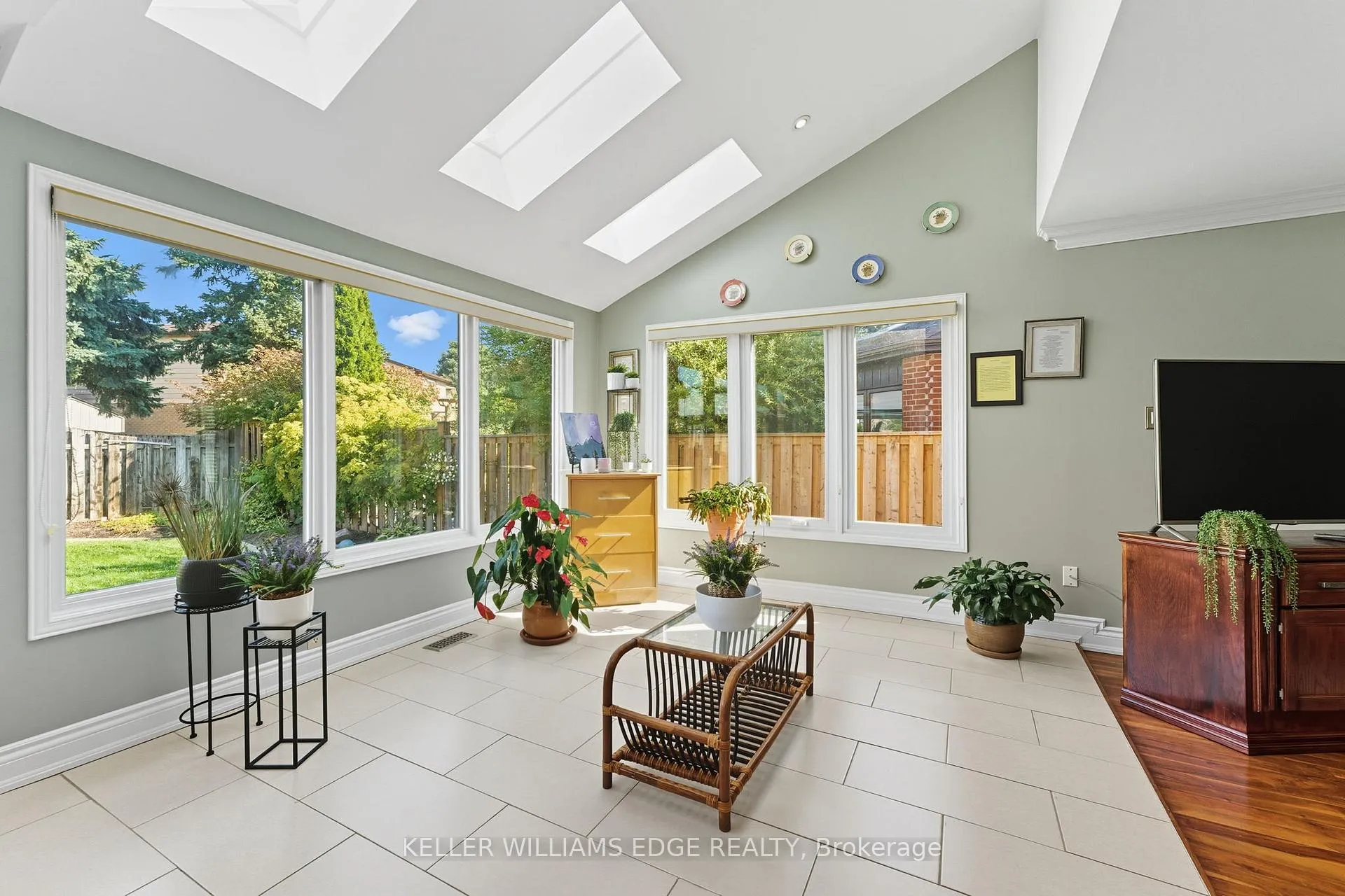 Photo 10 of 3043 Vanderbilt Road, Mississauga, Meadowvale — HOMEH