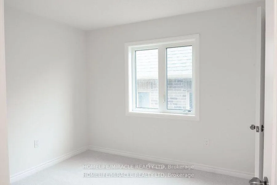 Photo 24 of 19 Fenn Crescent, New Tecumseth, Rural New Tecumseth — HOMEH