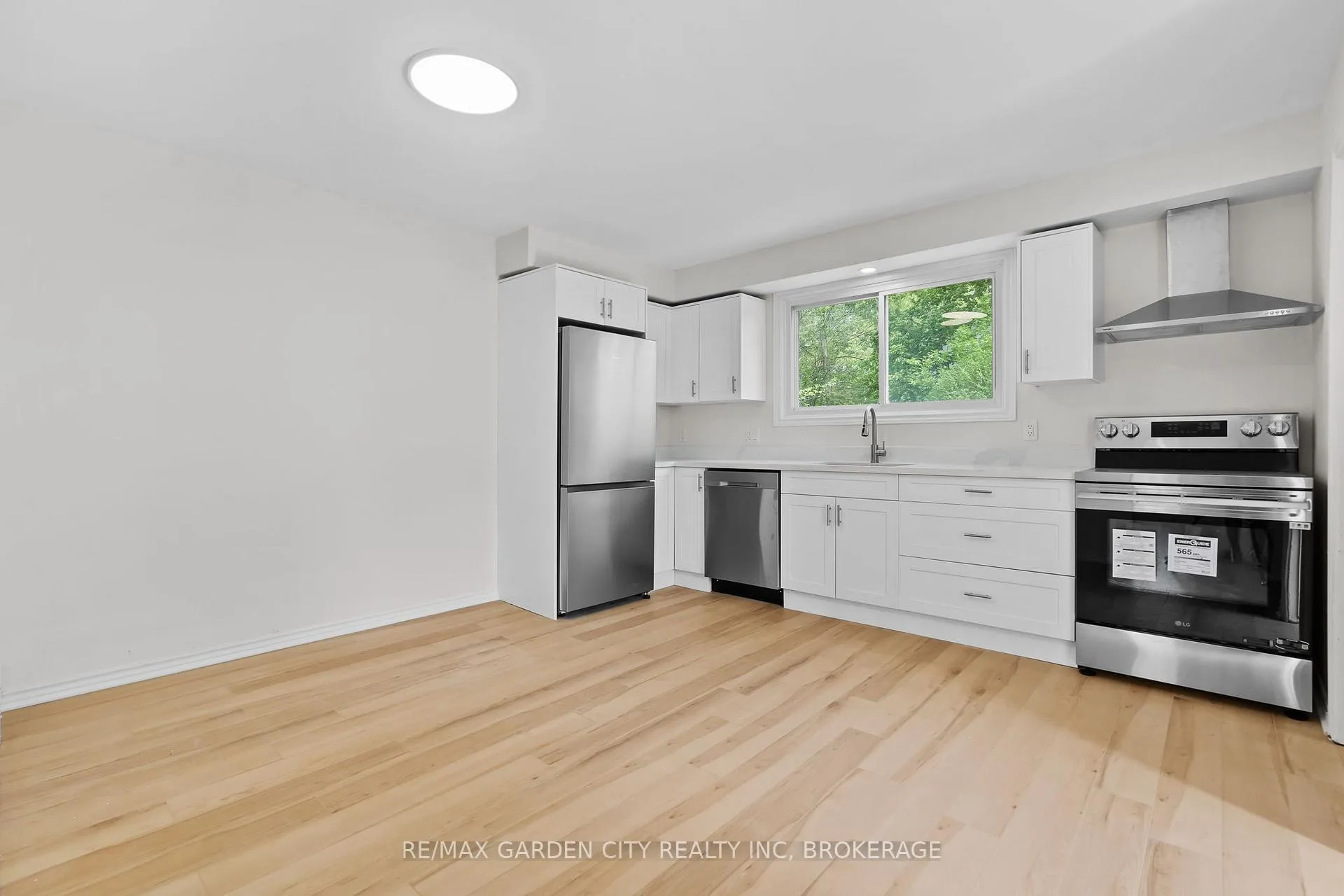 Photo 5 of 94 Tupper Drive, Thorold, Confederation Heights — HOMEH